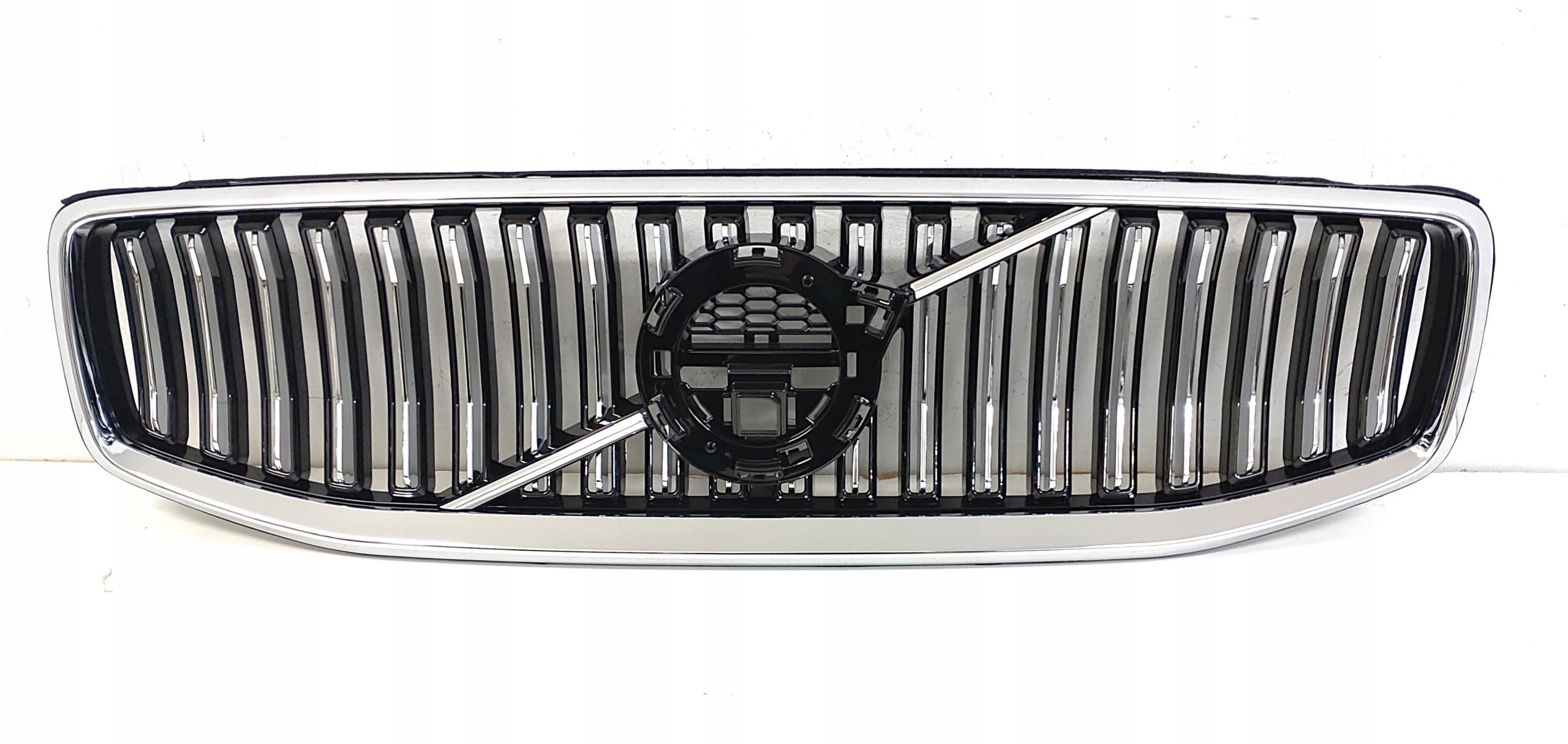 Rejilla para S60 V60 Iii 2019 - Negro Cromado con Cámara nuevo