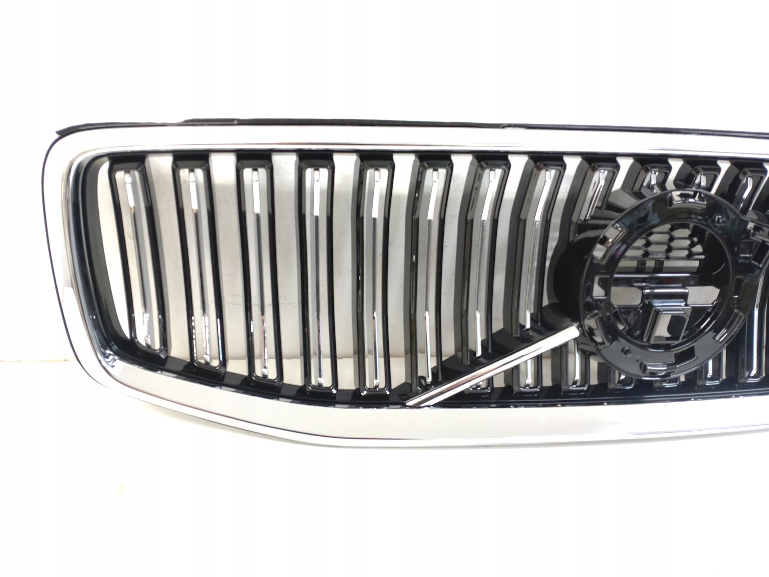 Rejilla para S60 V60 Iii 2019 - Negro Cromado con Cámara nuevo 2