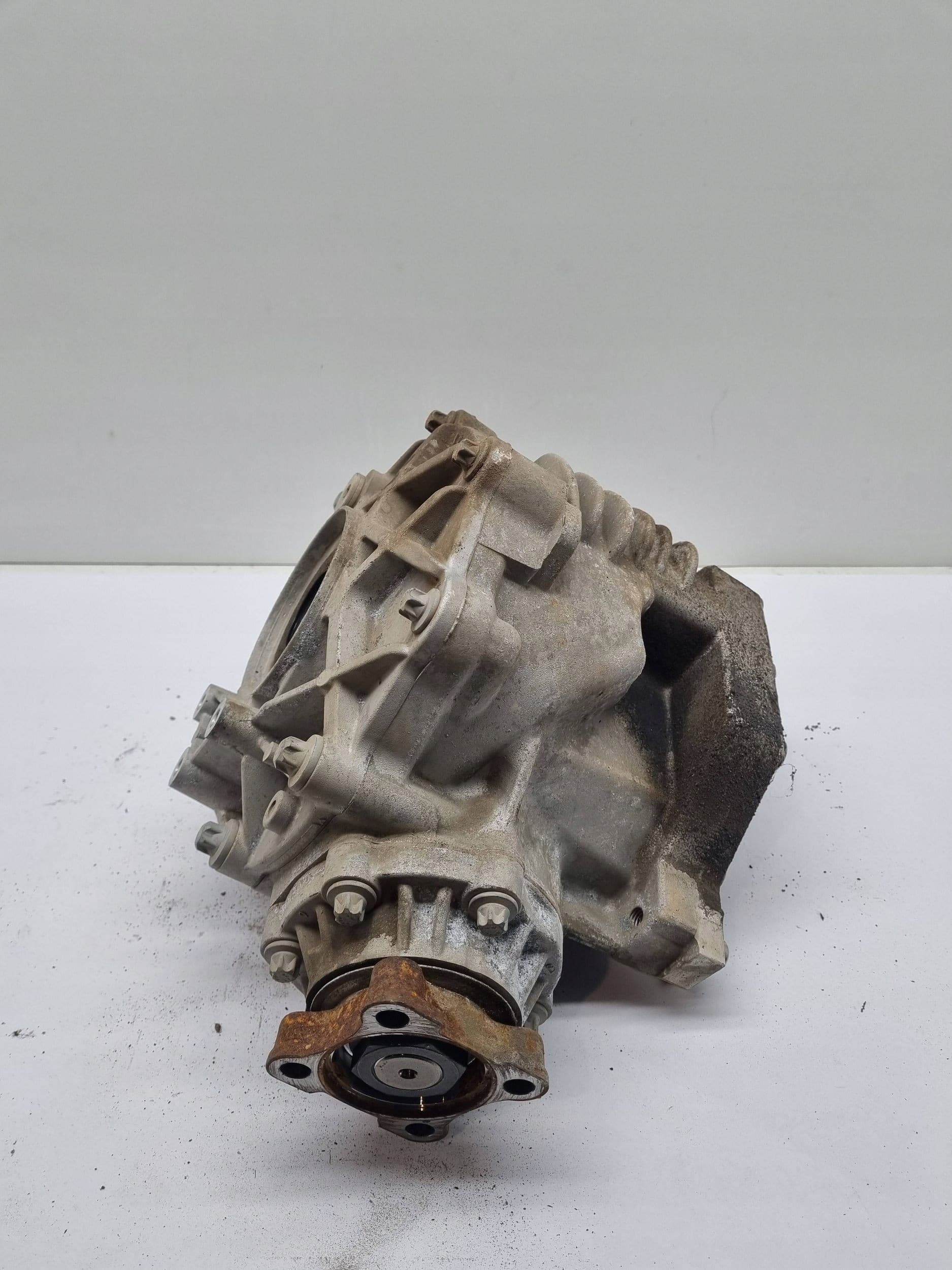 Diferencial delantero Dodge Charger P68495080AA usado