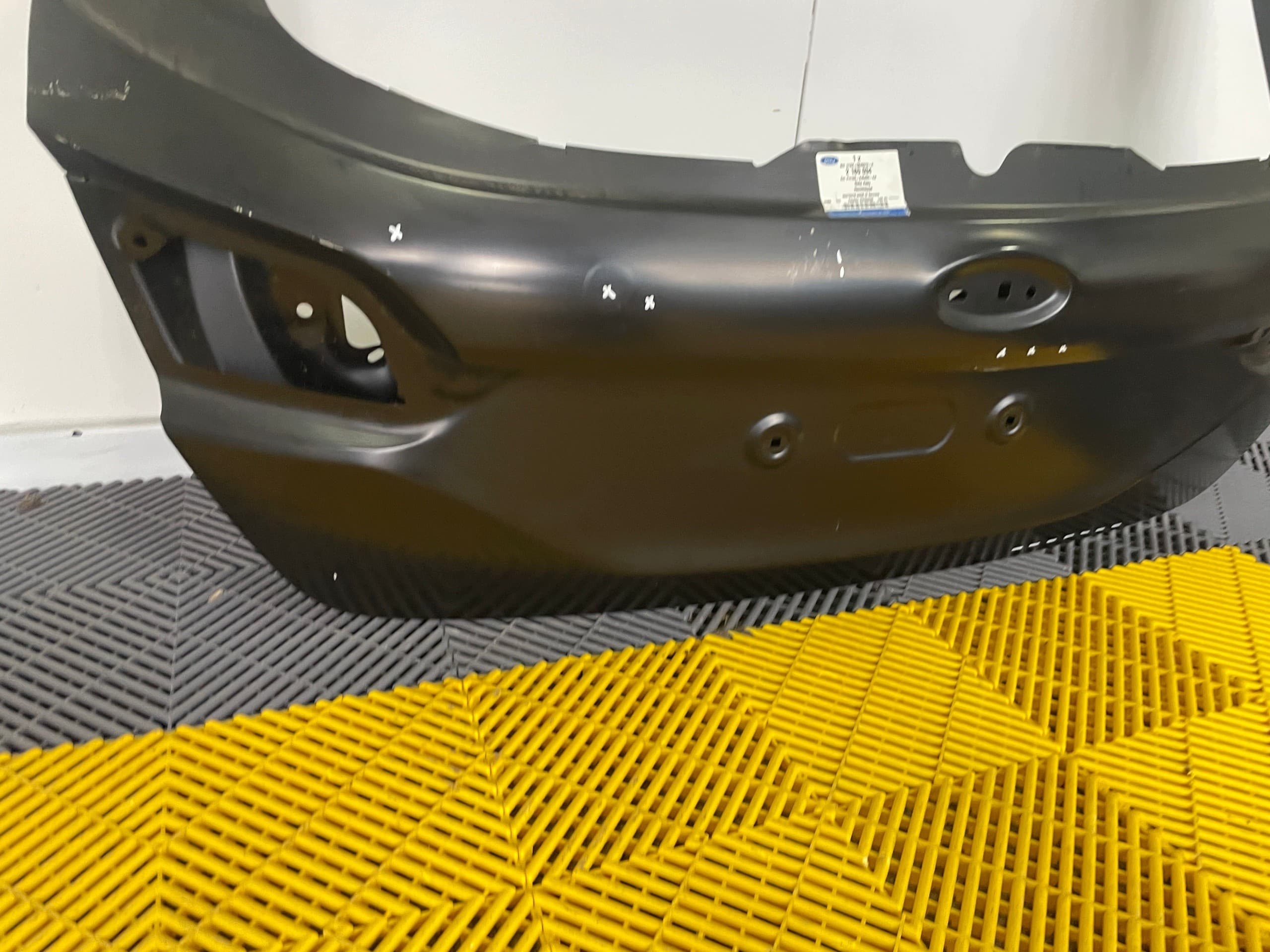 Portón Trasero - Ford Fiesta MK8 - Pieza Original OEM, Sin Pintar nuevo 9