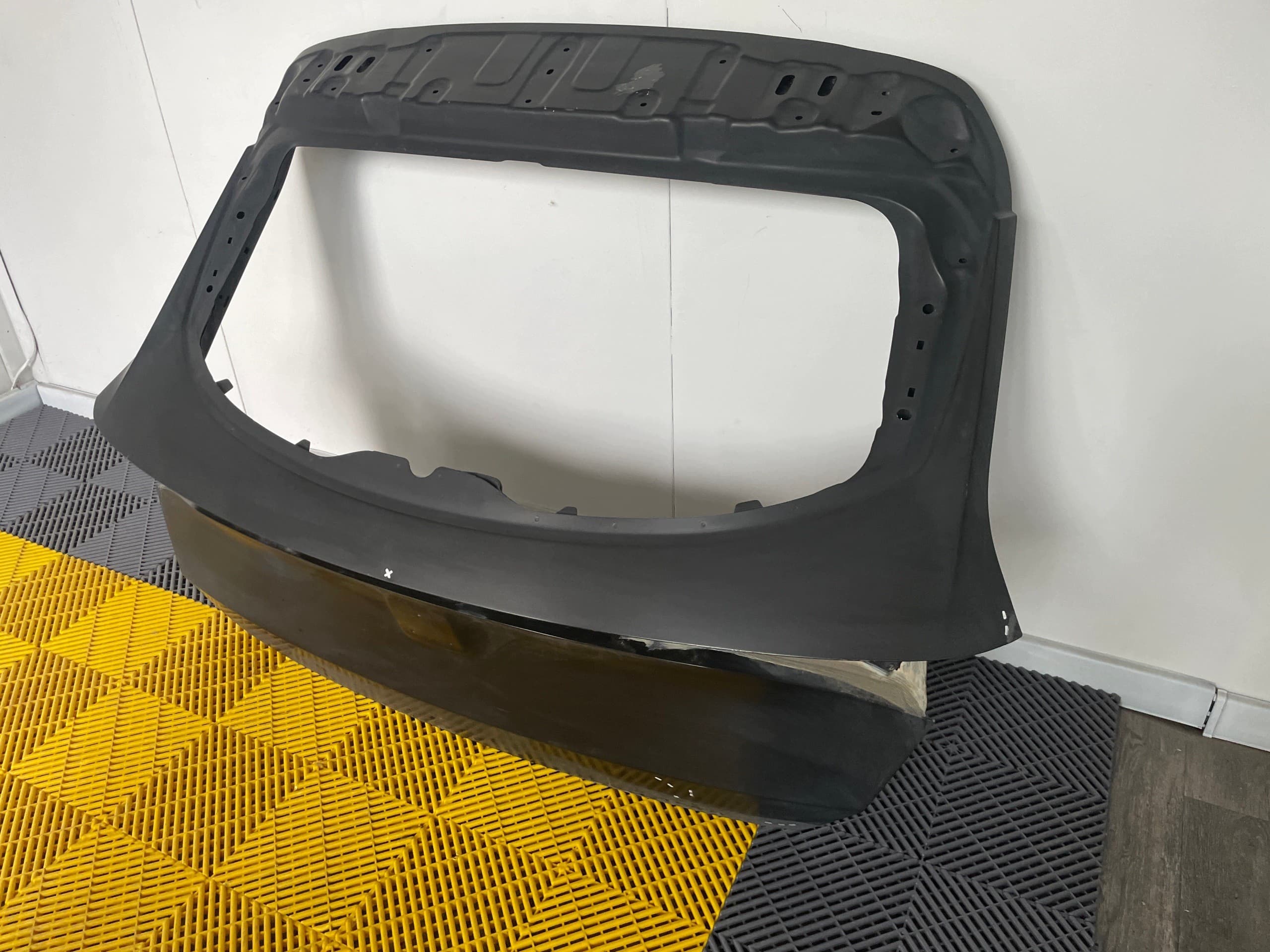 Portón Trasero -- Cupra Formentor -- Pieza Original de Servicio nuevo 2