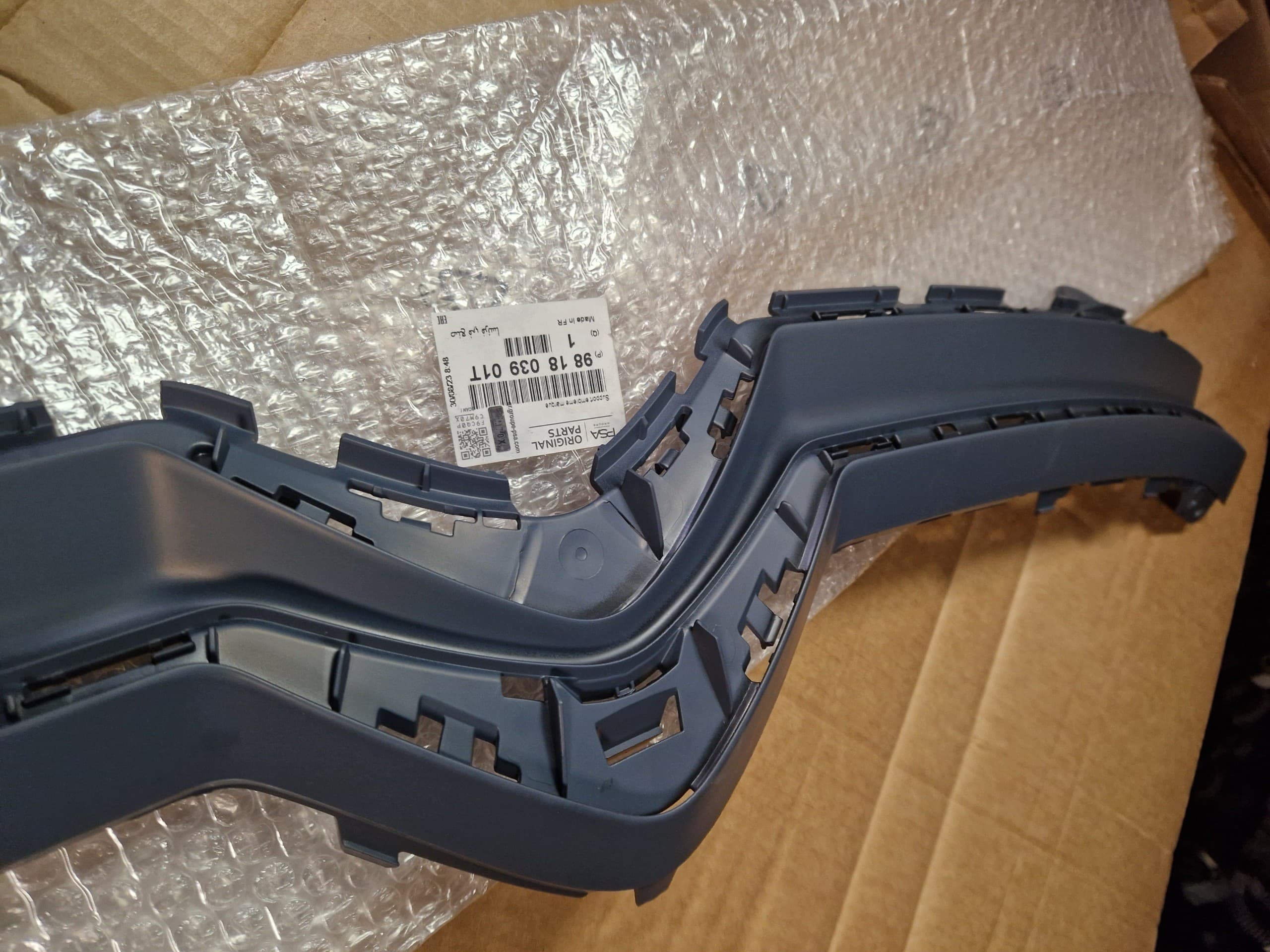 Rejilla del Radiador Citroën C5 Aircross 981803901T nuevo 2