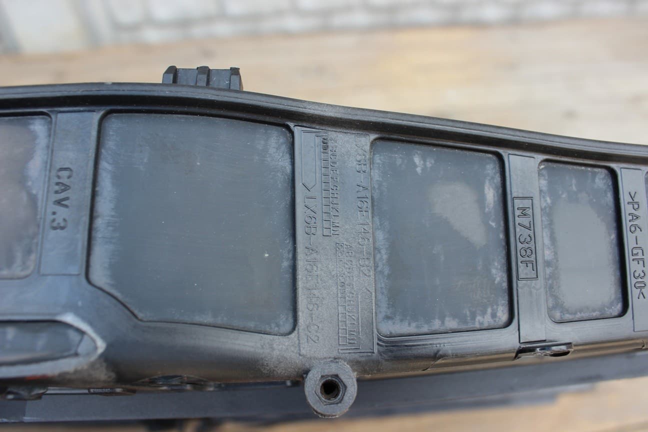 Refuerzo frontal para cinturón Ford Kuga Iii 3 20-26 nuevo 3