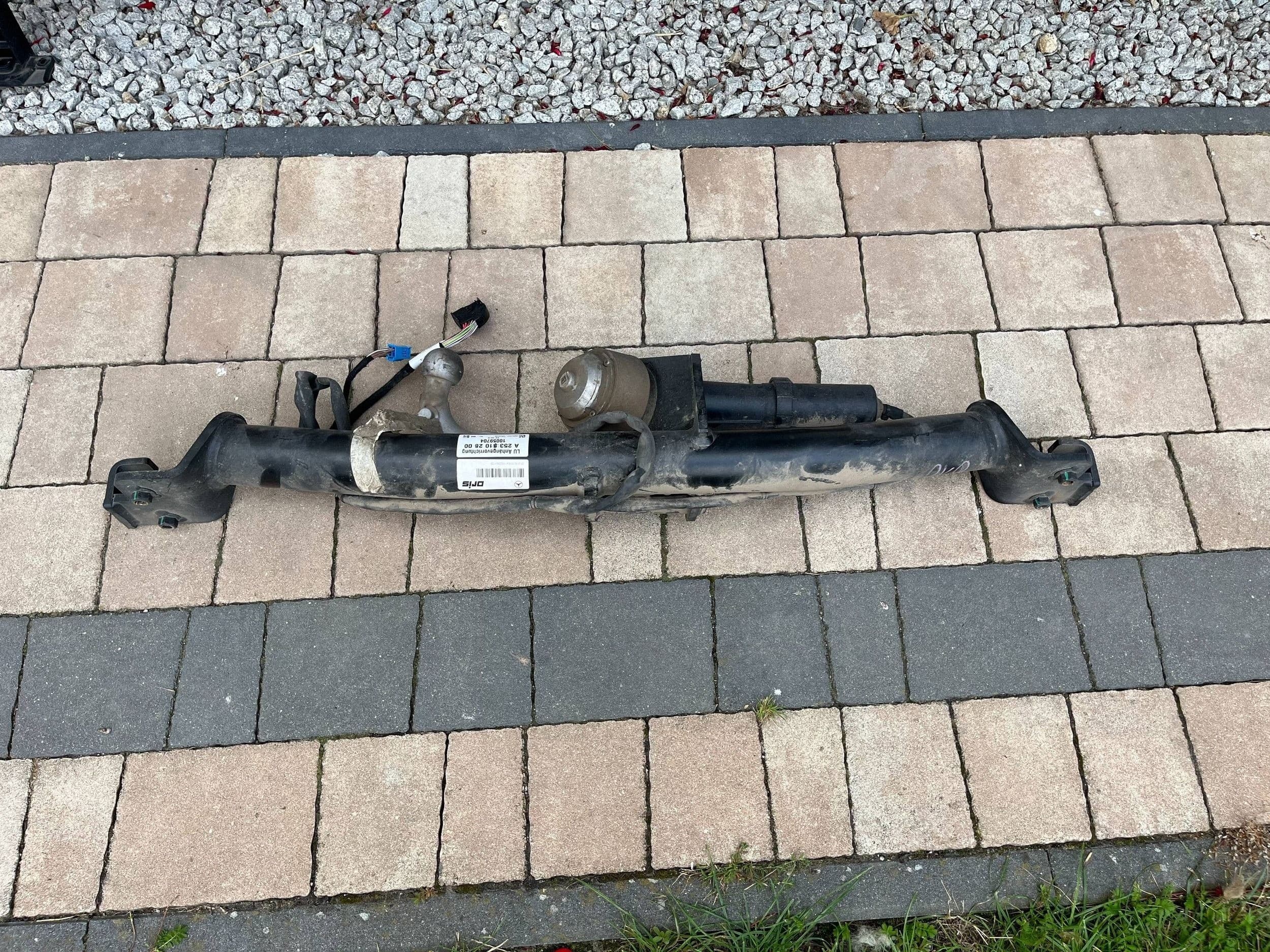 Barra de Remolque Mercedes-Benz Glc C253 A2538102800 usado