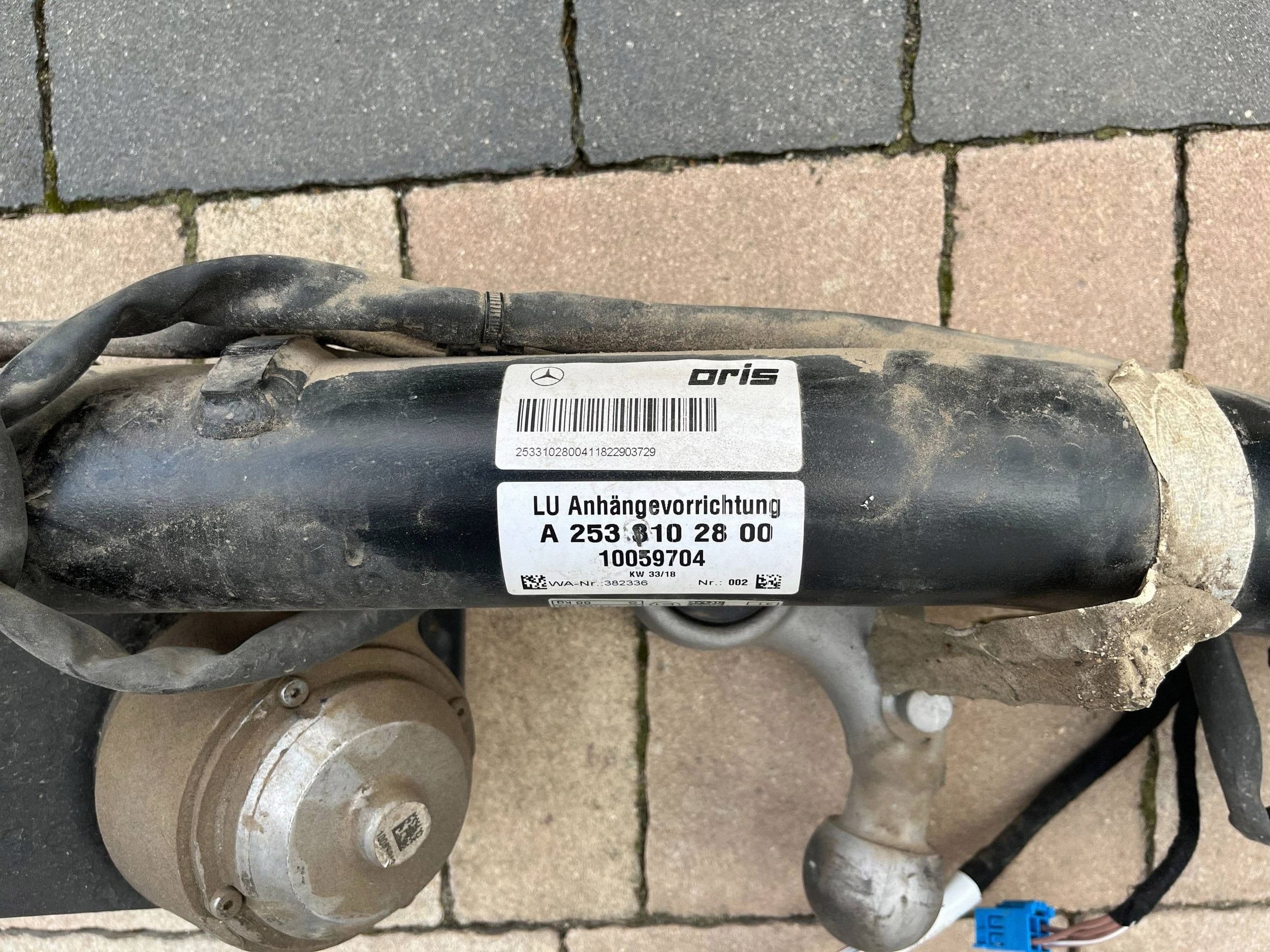 Barra de Remolque Mercedes-Benz Glc C253 A2538102800 usado 2