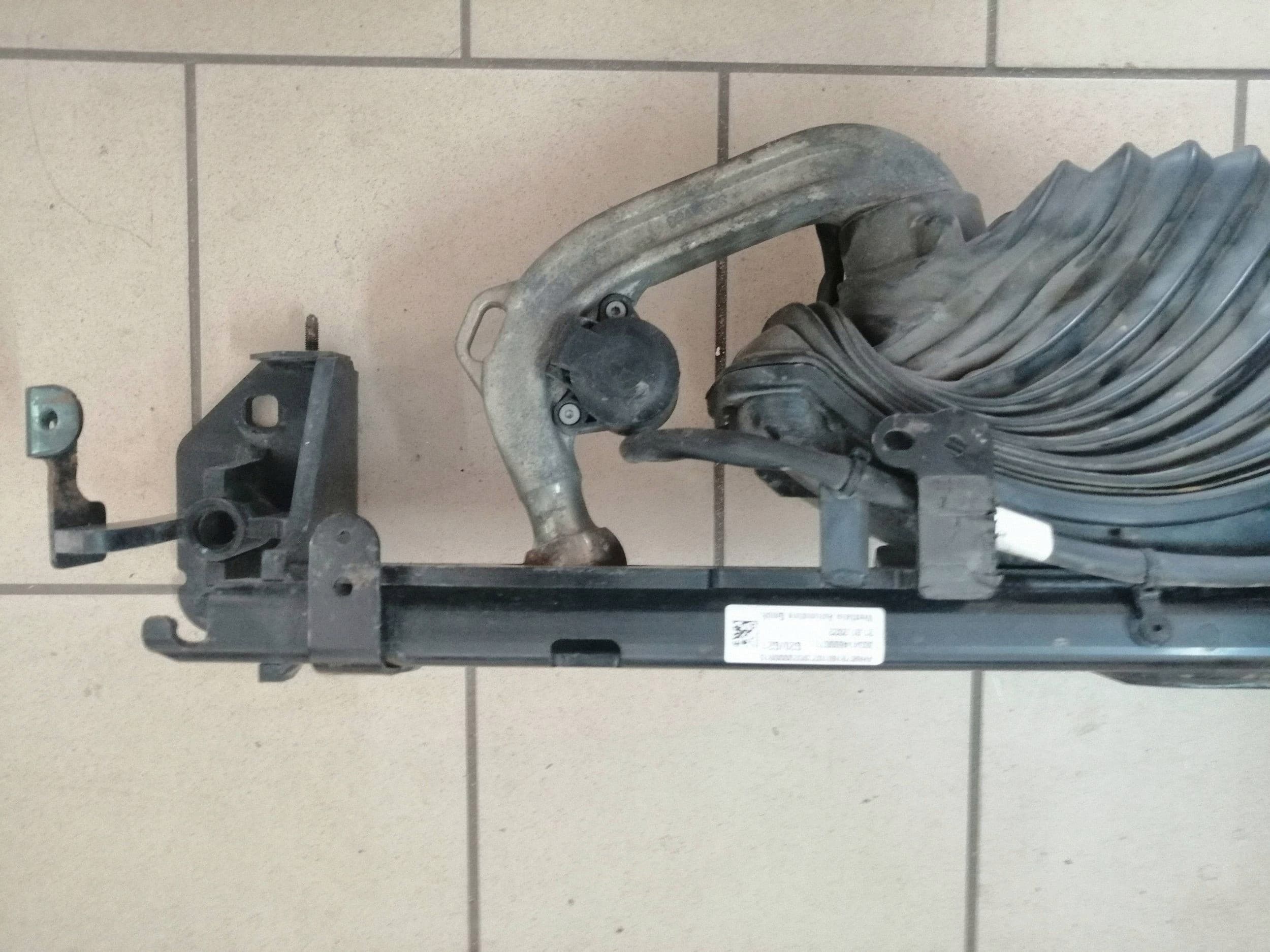 Gancho de Remolque Trasero para BMW Serie 3 G20 G21 usado 5