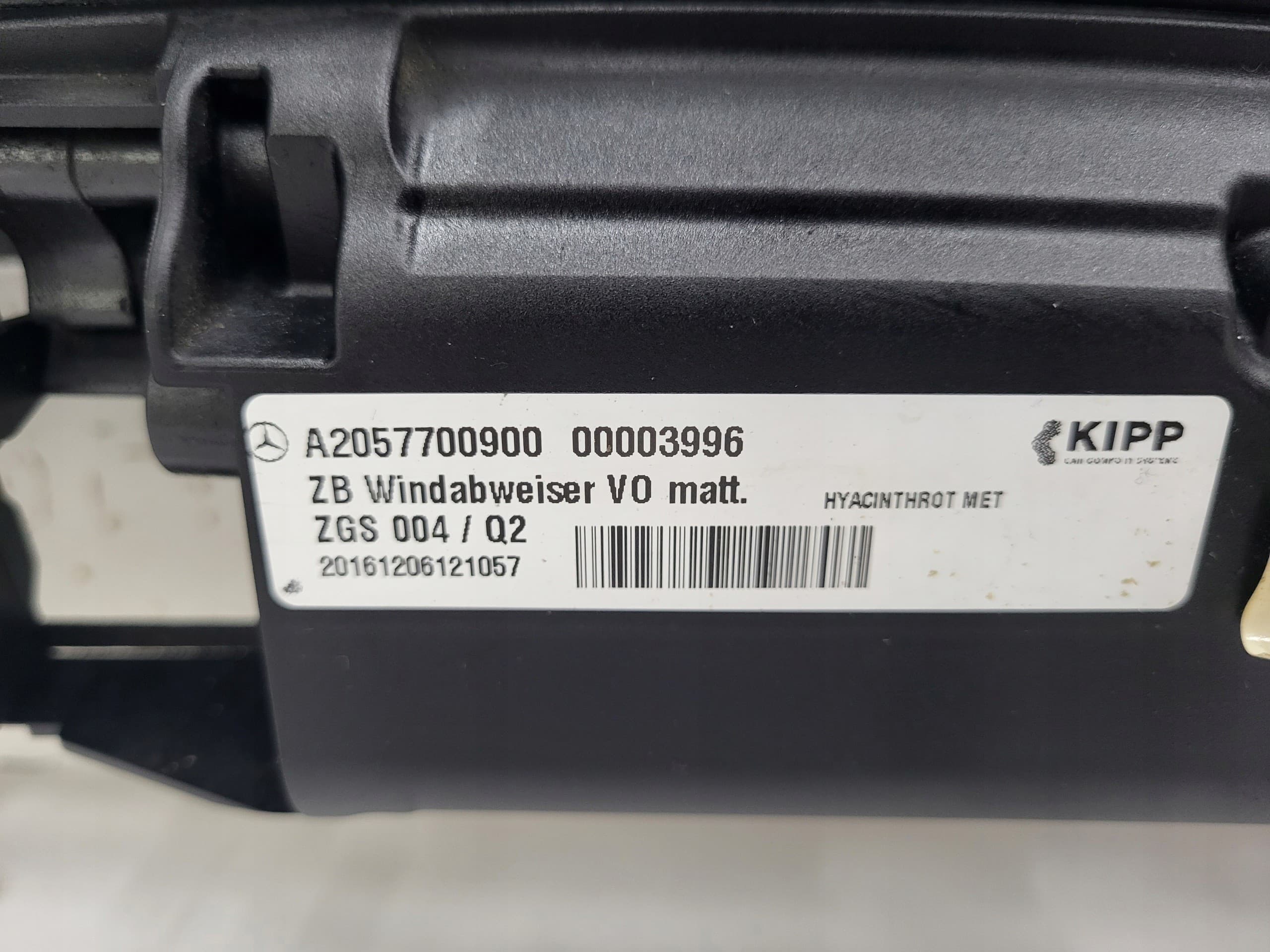 Molinete Mercedes W205 C205 Convertible A2057700900 usado 2