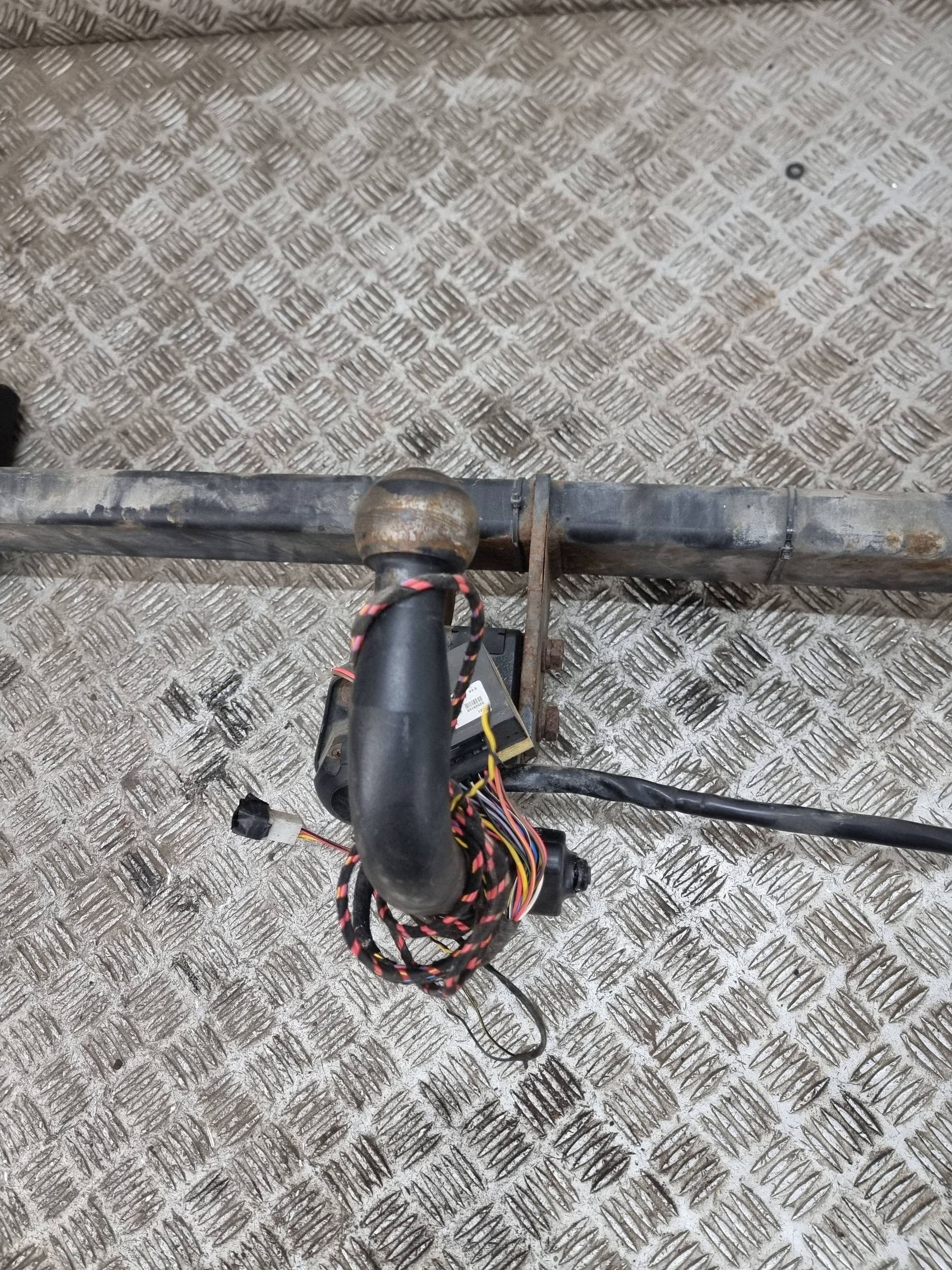 Juego de gancho de remolque BMW X5 F15 55R015468 usado 4