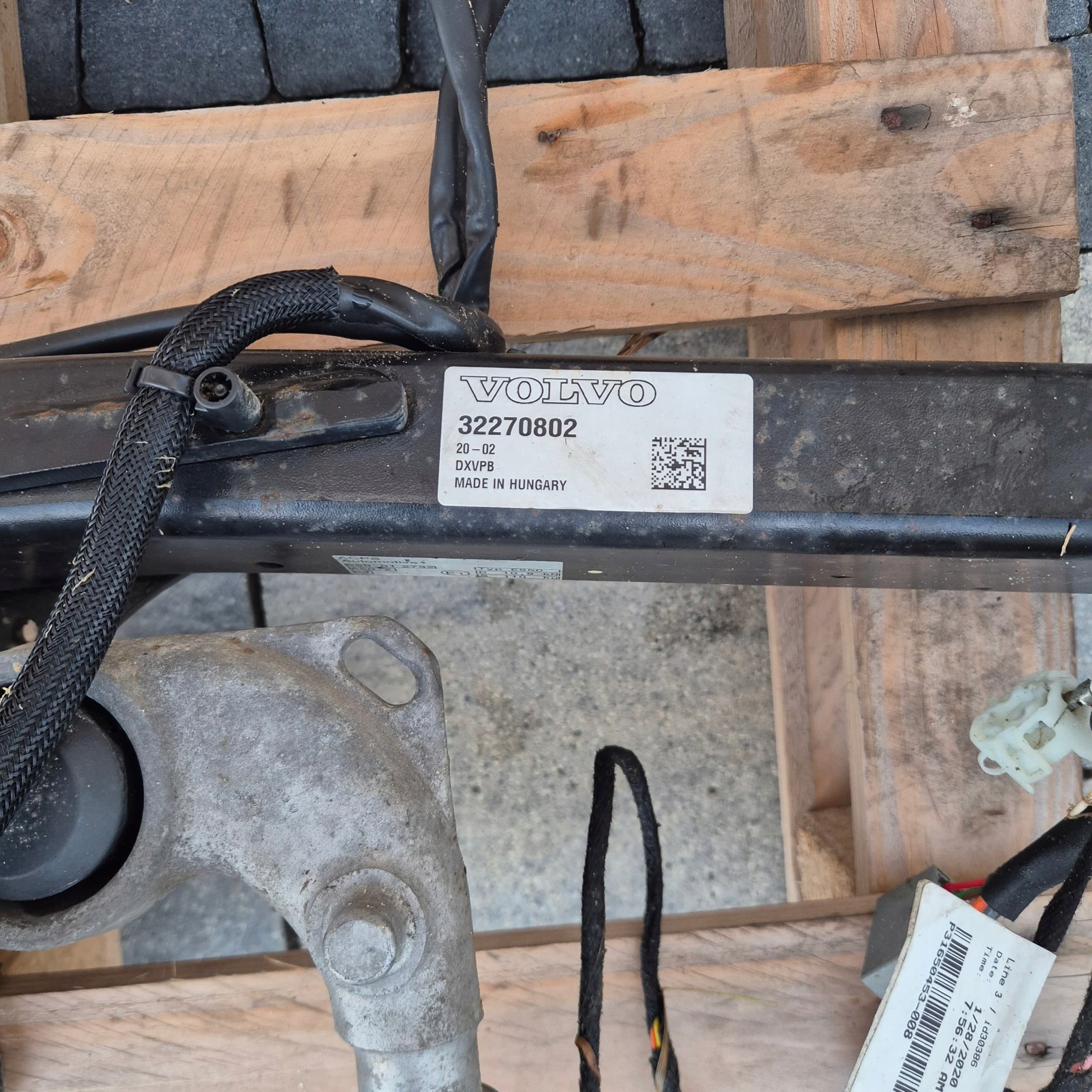 Volvo XC40 32270802 Enganche Eléctrico DE Remolque usado 2