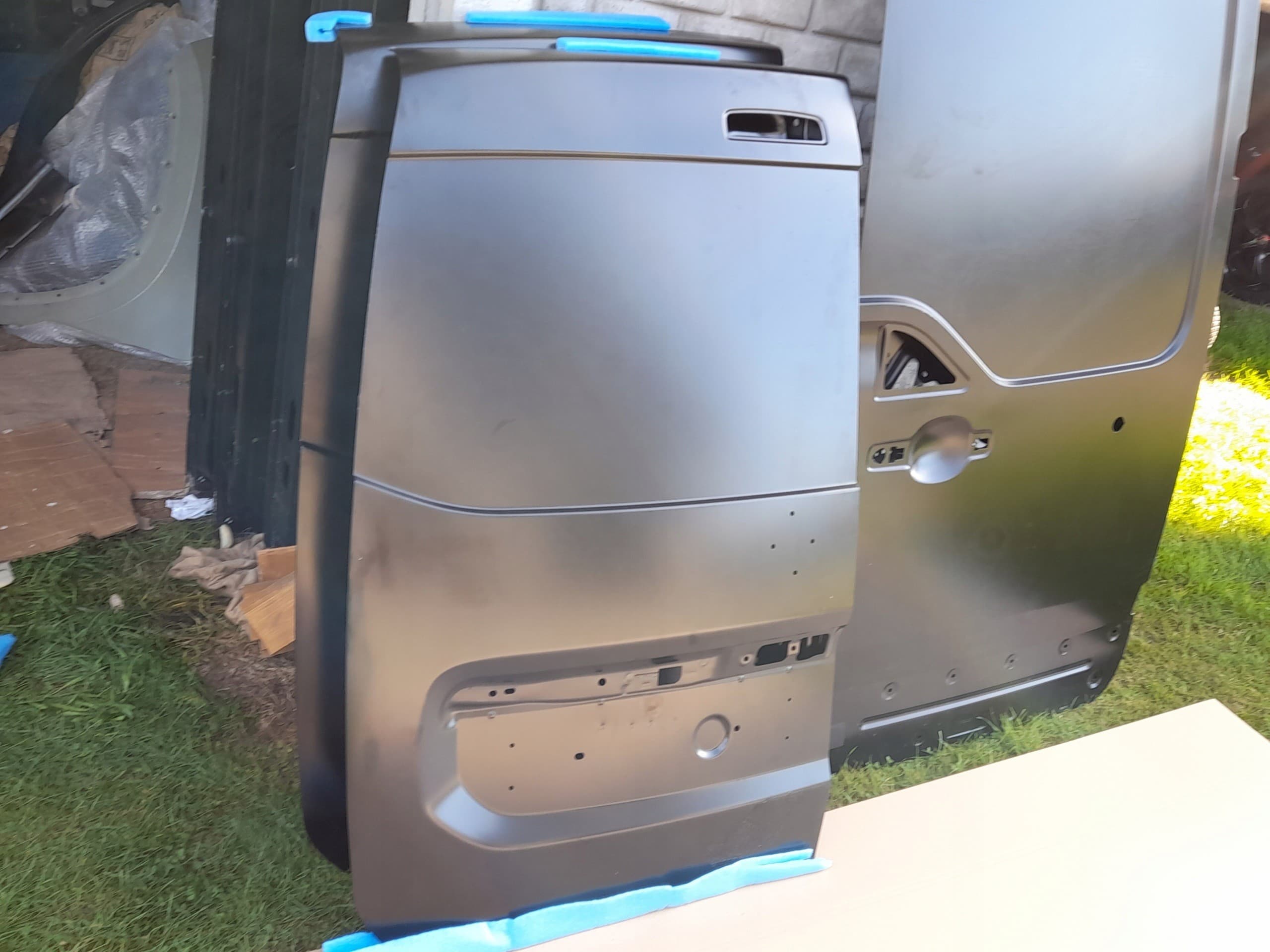 Puerta trasera izquierda Renault Express II nueva original