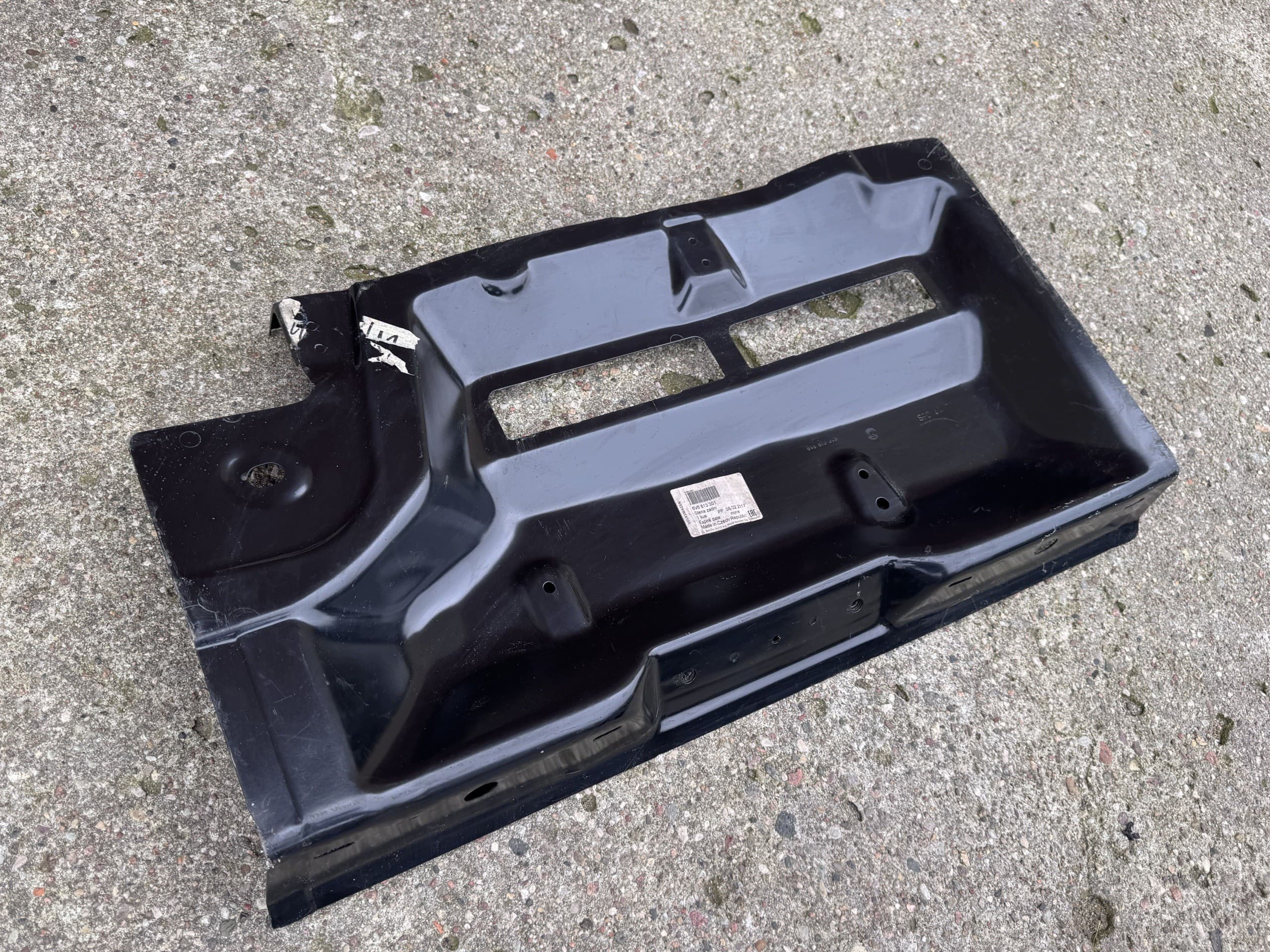 Skoda Fabia Iii (2014-) Hatchback - Refuerzo Inferior Trasero / Refuerzo del Panel Trasero (Modelo 5 Puertas, Nº de Pieza 6V6) nuevo 4