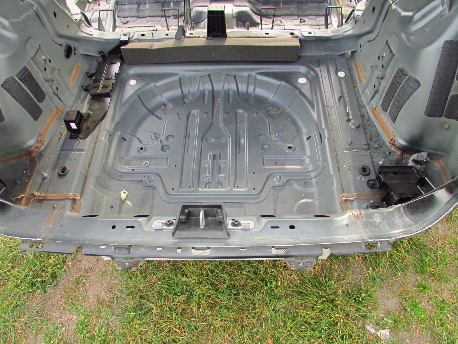 Panel Trasero Lateral Volvo XC40 (Sección Trasera) 2017-2026 usado 2