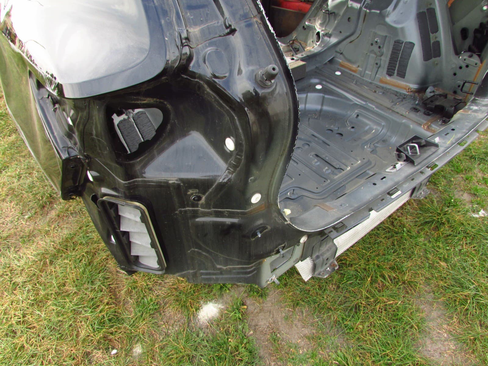 Panel Trasero Lateral Volvo XC40 (Sección Trasera) 2017-2026 usado 3