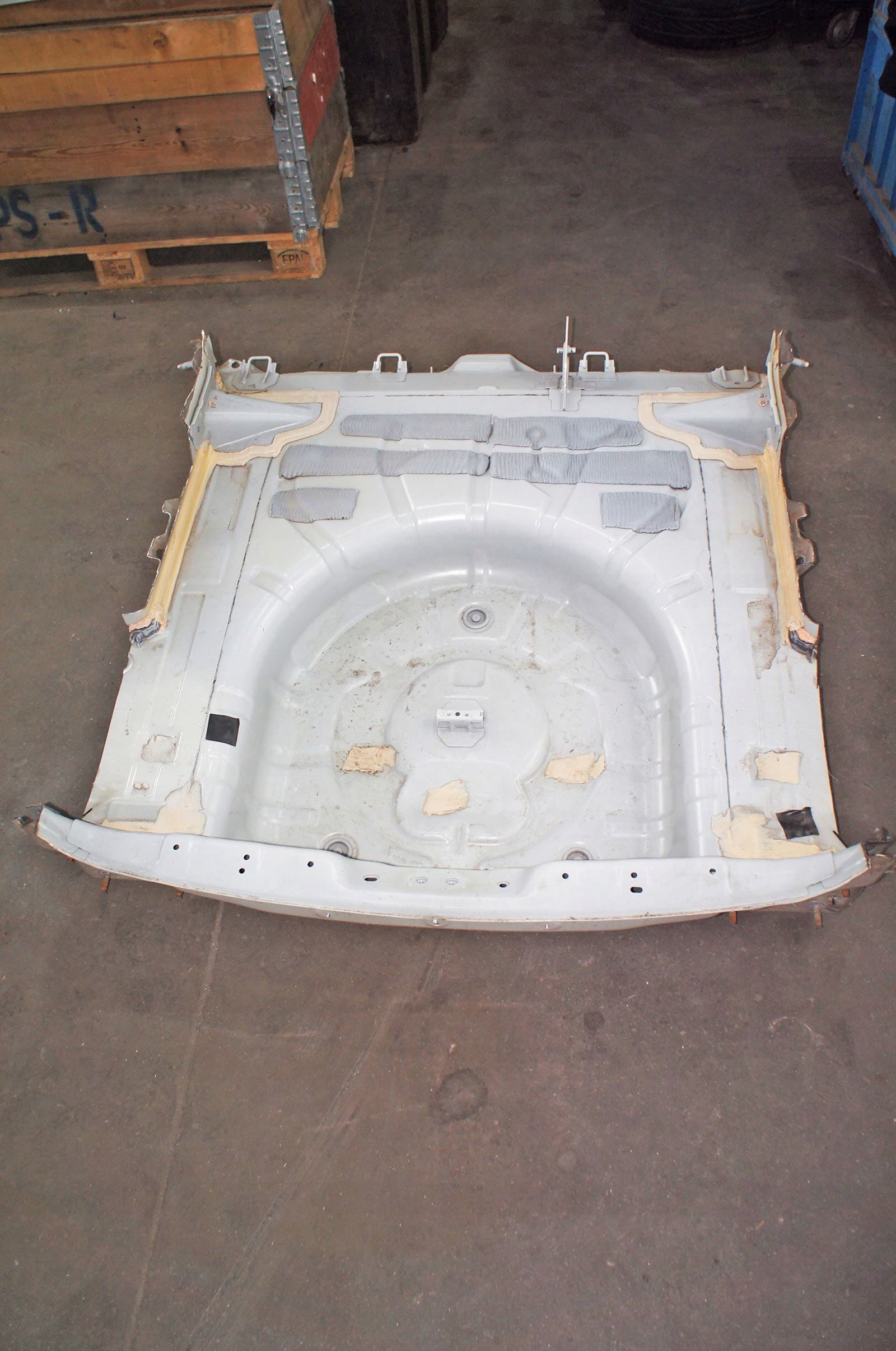 Parachoques Trasero WE345 para Ford Focus Mk4 Familiar usado 3