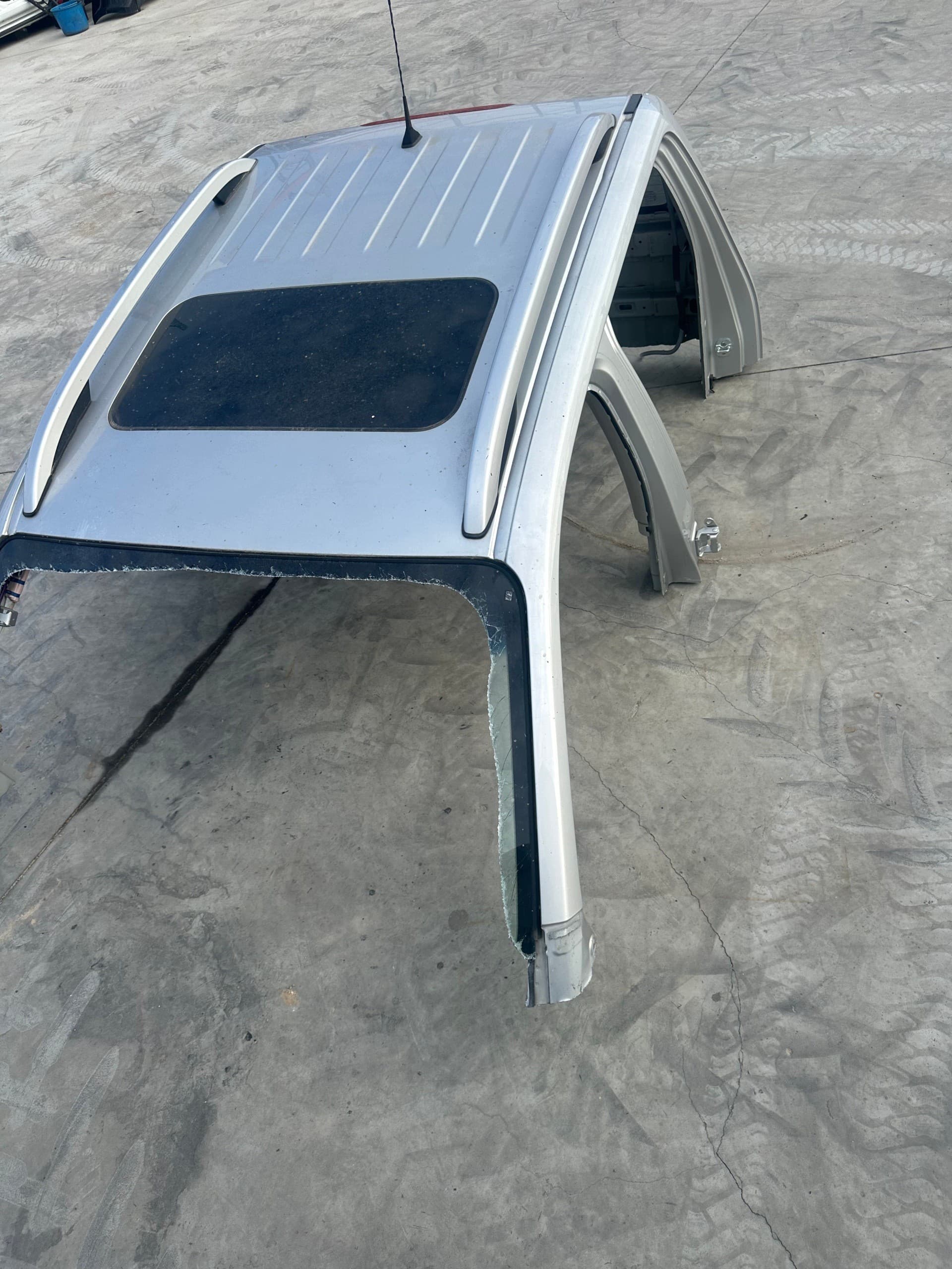 Pilar del Techo para Nissan Navara D23 NP300 usado