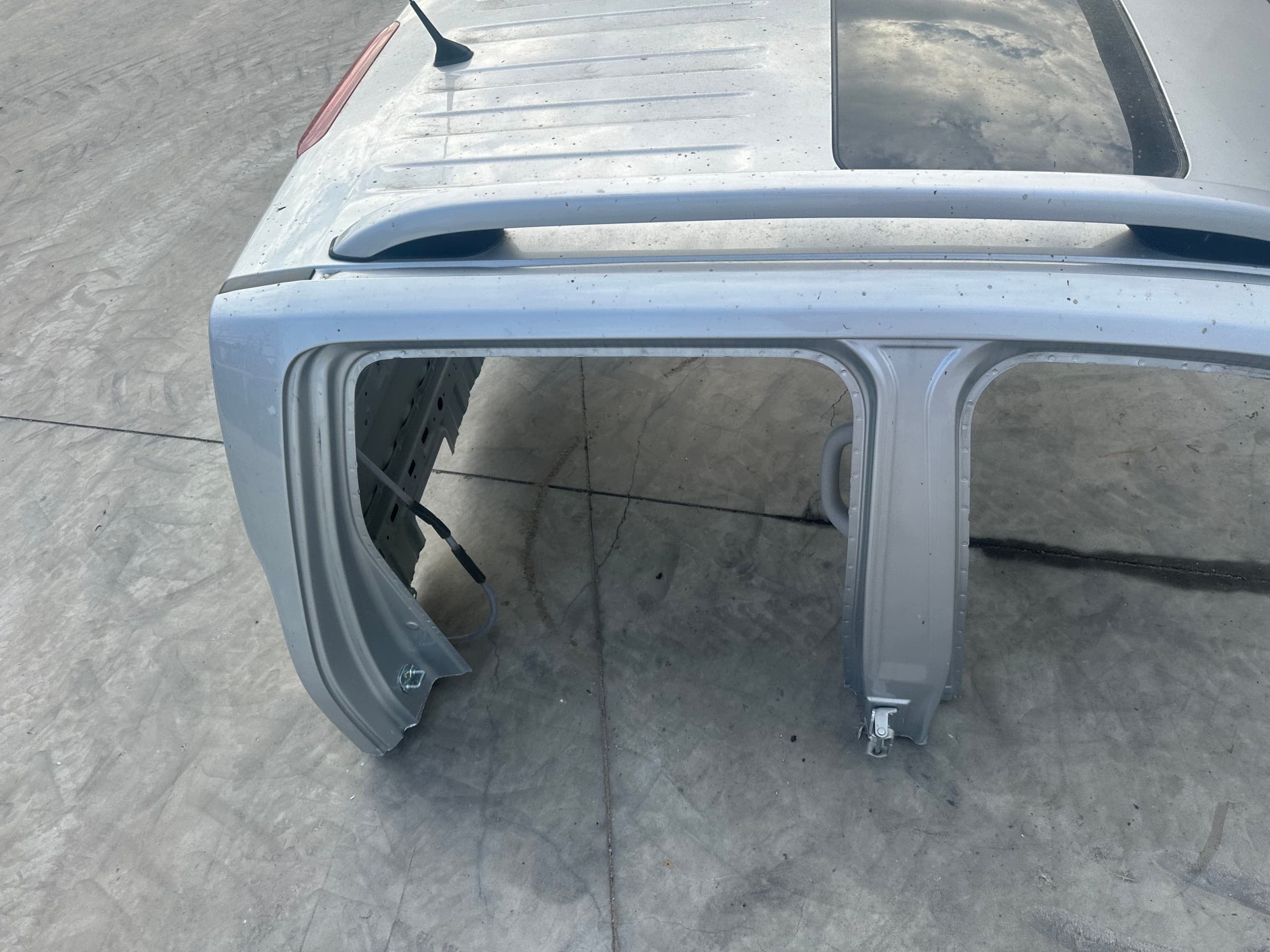 Pilar del Techo para Nissan Navara D23 NP300 usado 4