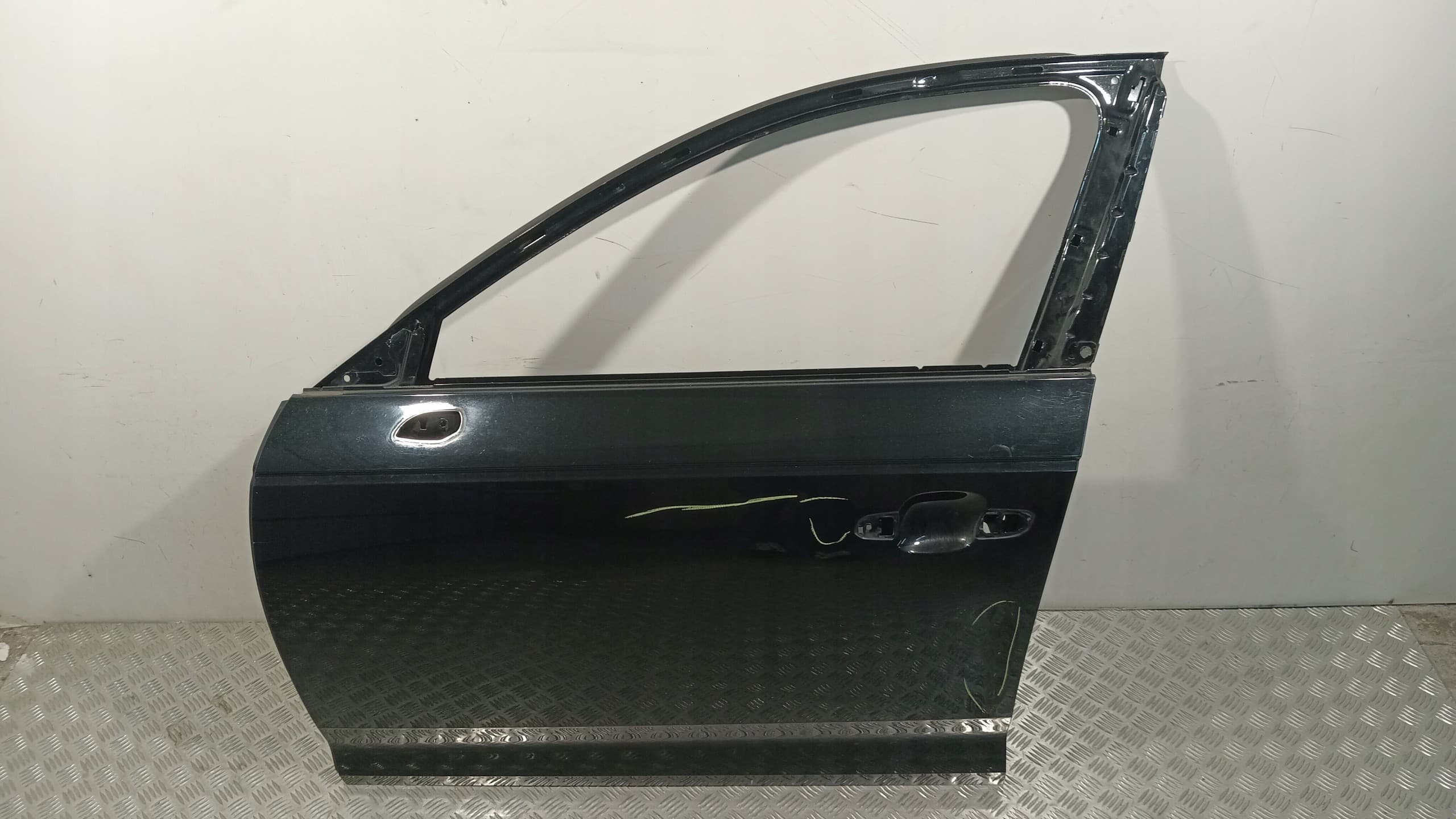 Puerta Delantera Izquierda Audi A4 B9 8W 2015-2019 Original usado 3