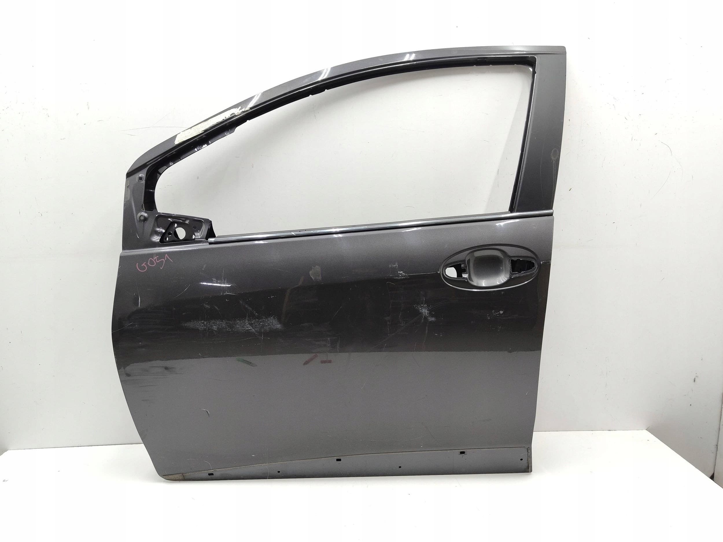 Puerta Delantera Derecha Toyota Yaris Iii 3 nuevo