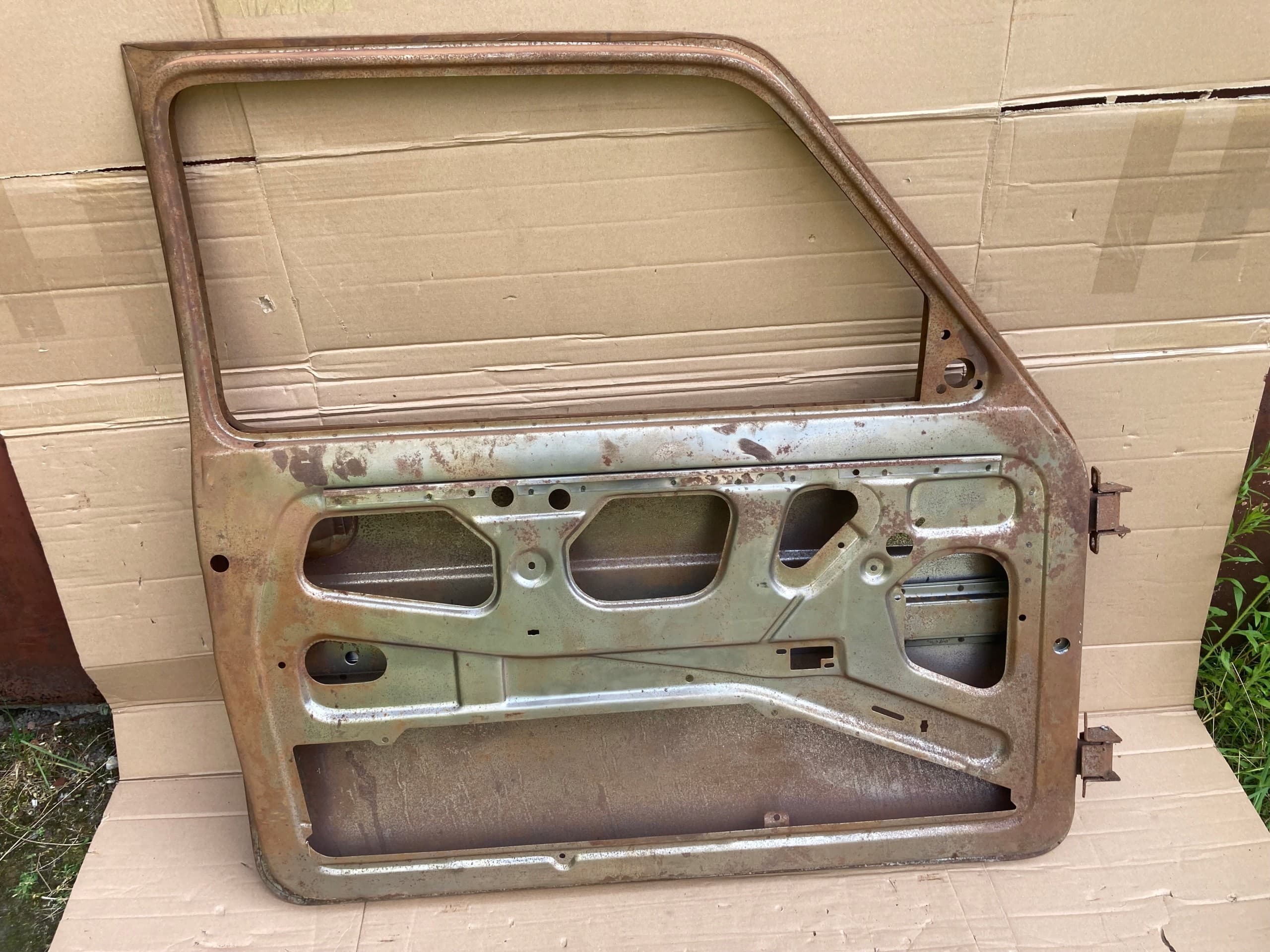 Puerta Izquierda Fiat 126P Maluch nuevo