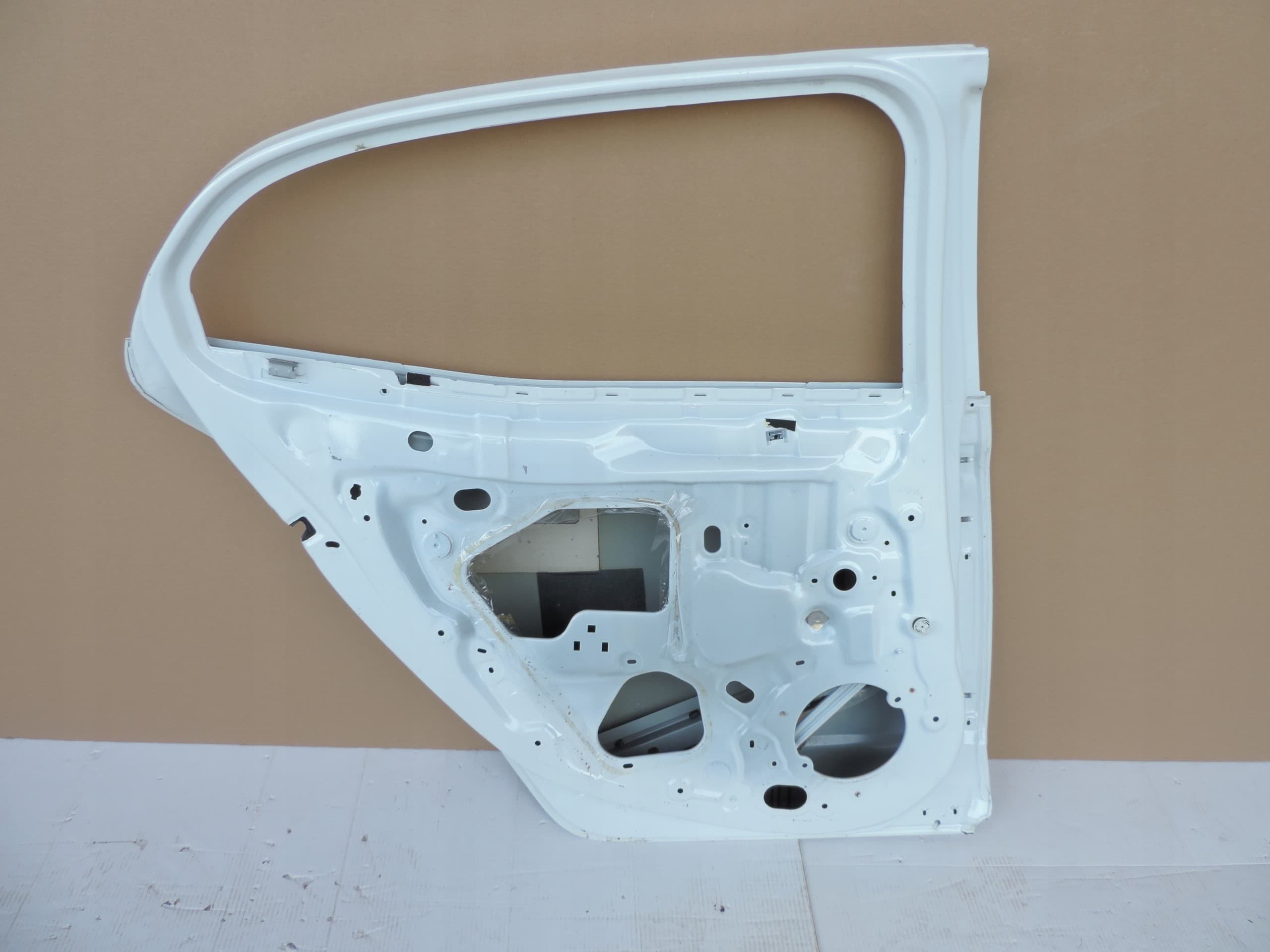 Puerta Trasera Izquierda Renault Megane IV nuevo 6