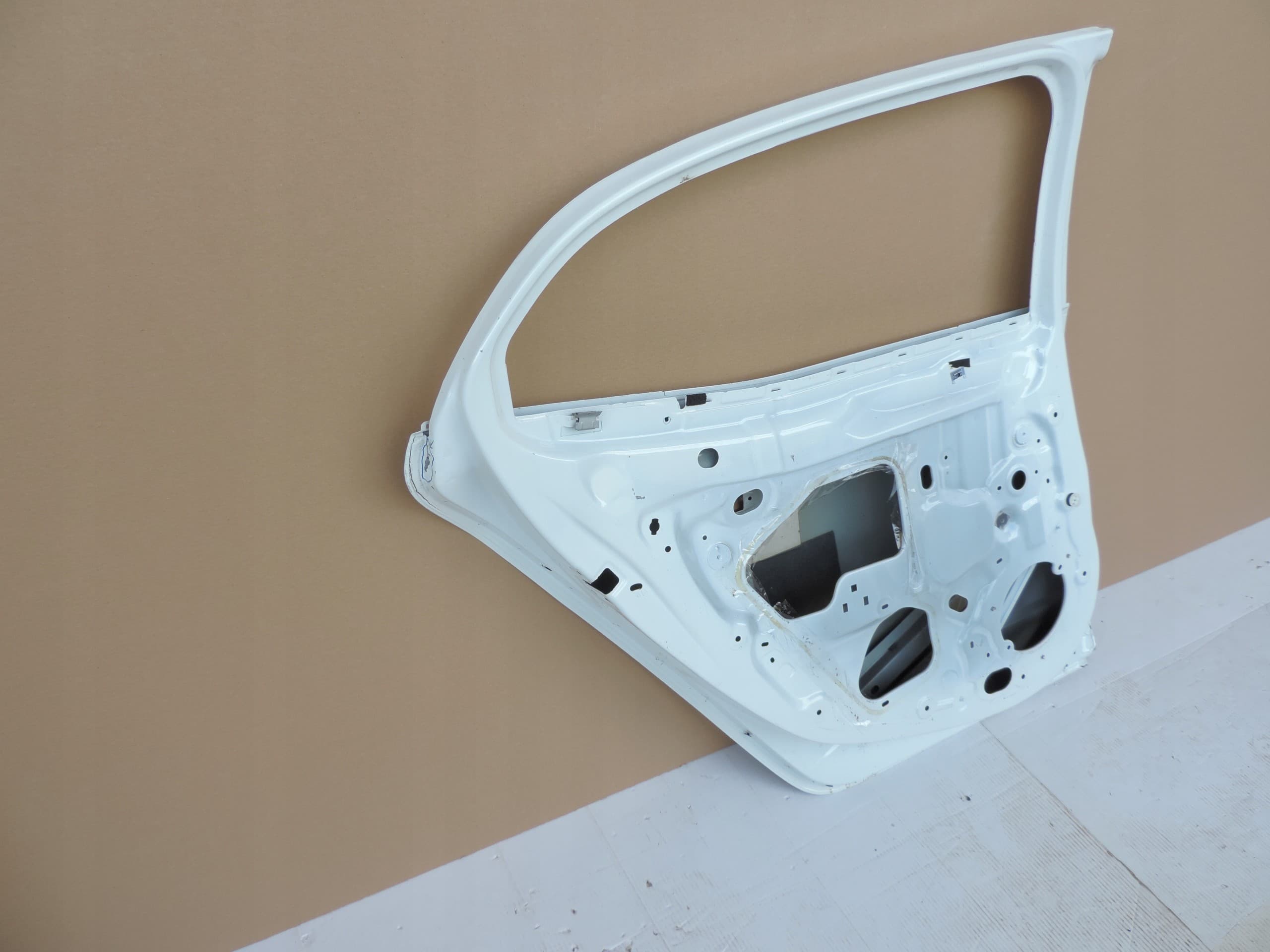 Puerta Trasera Izquierda Renault Megane IV nuevo 7