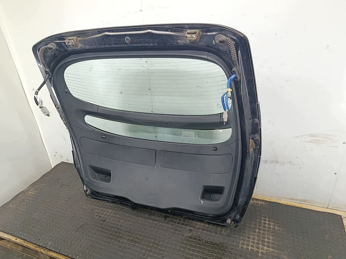 Tapa de maletero Honda Civic Viii NH731P Hatchback usado 2