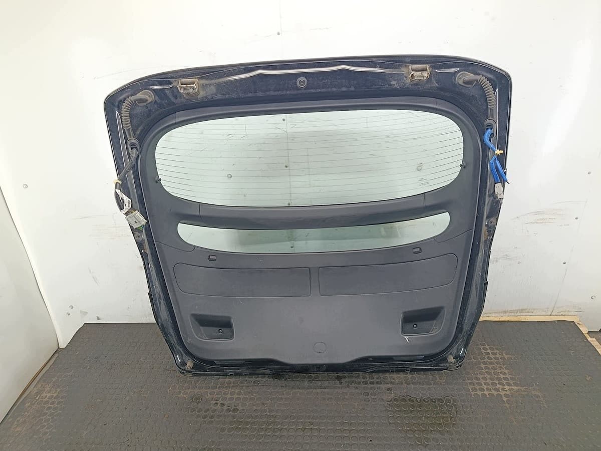 Tapa de maletero Honda Civic Viii NH731P Hatchback usado 4