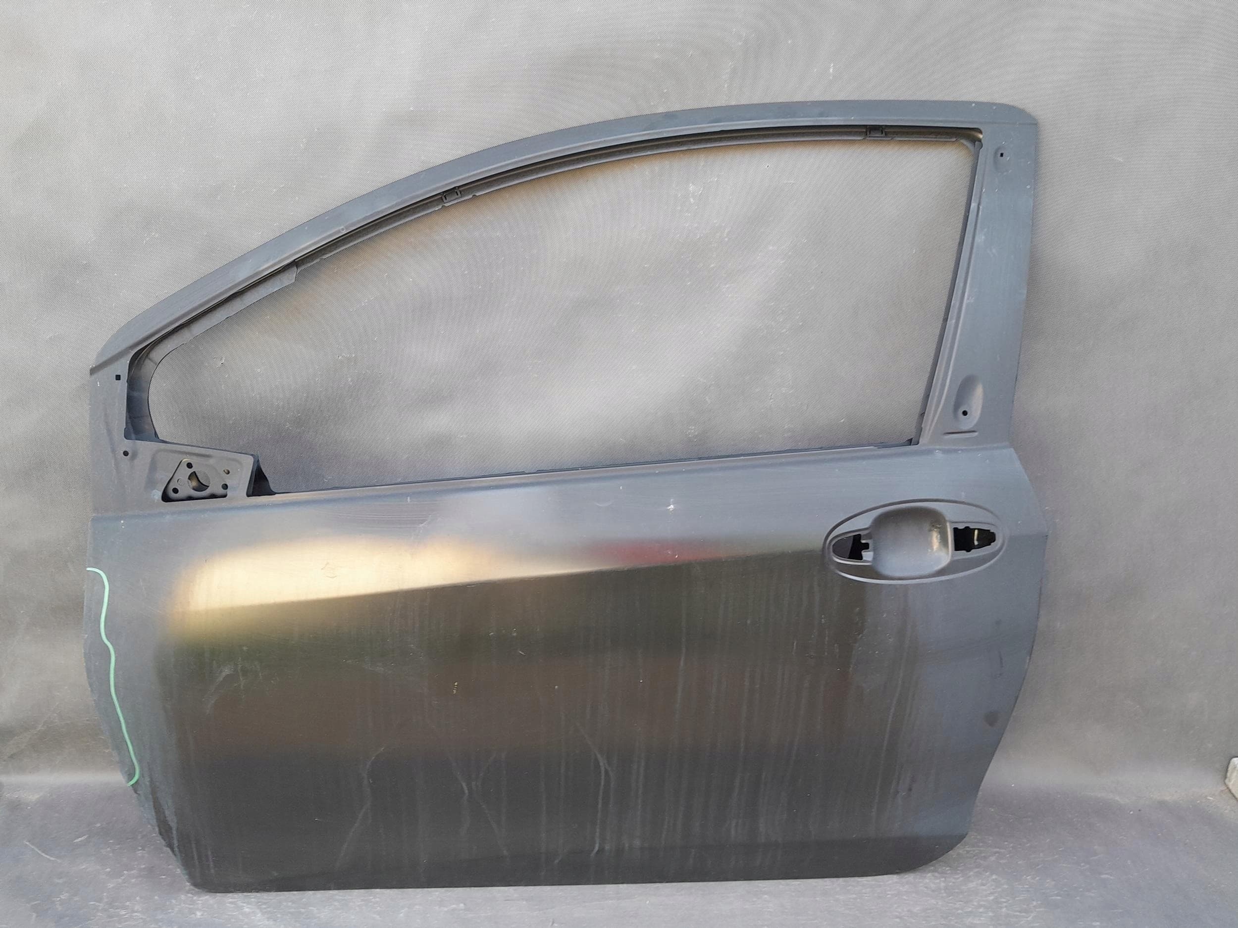 Toyota Yaris Iii 11- Puerta Delantera Izquierda 670020D510 nuevo