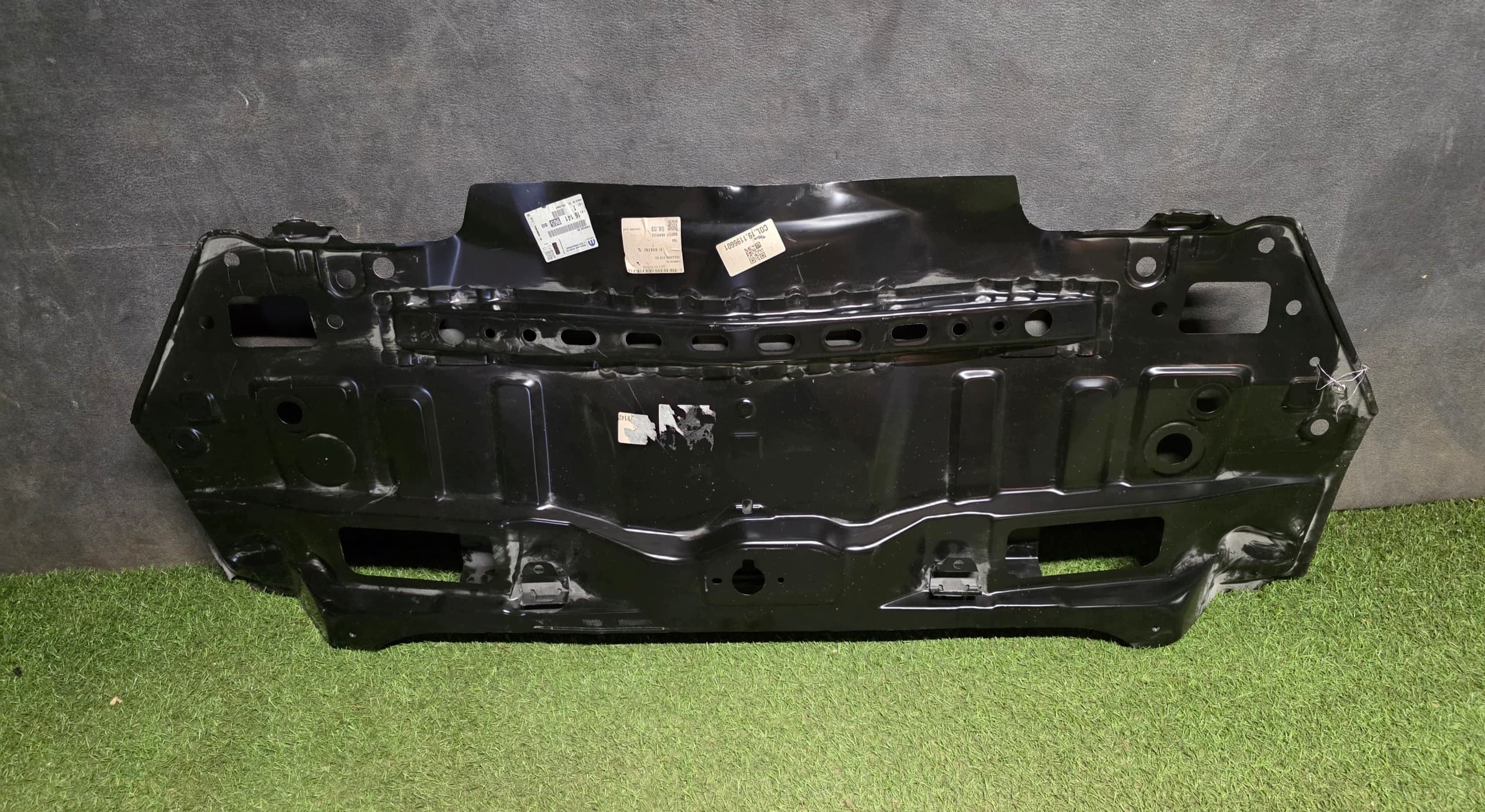 Cinturón de Seguridad Trasero Citroën C1 Peugeot 108 usado