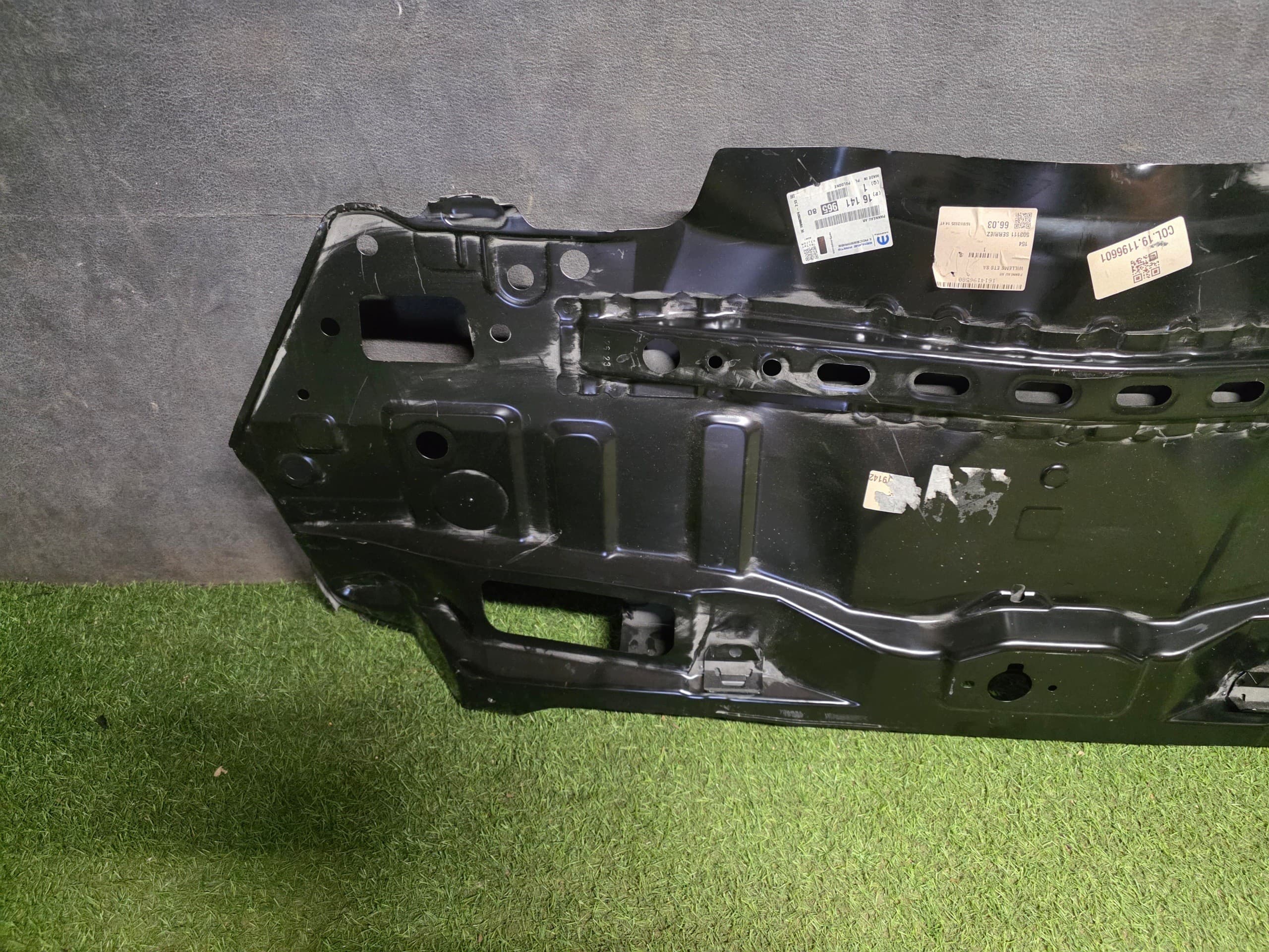 Cinturón de Seguridad Trasero Citroën C1 Peugeot 108 usado 3