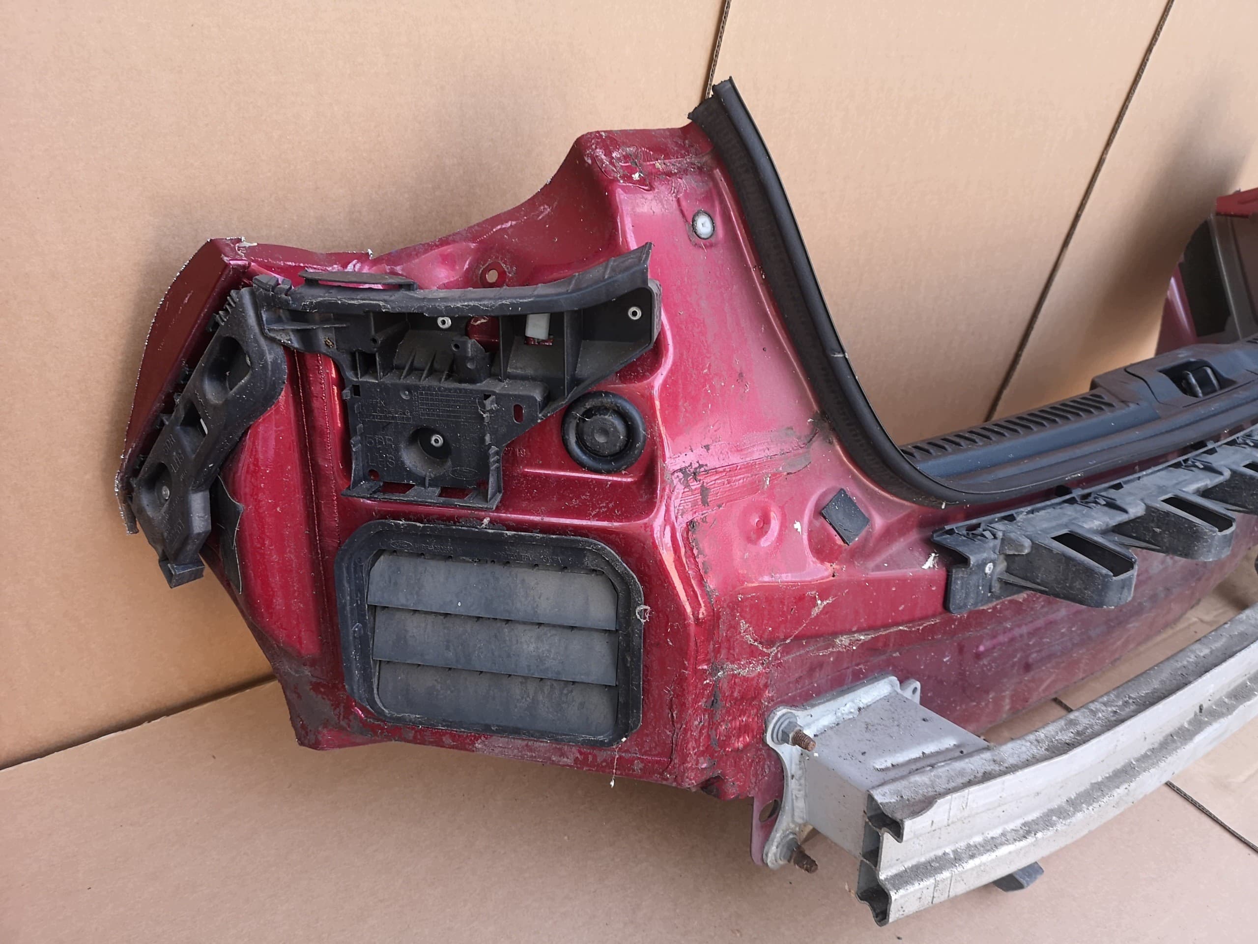 Ford Focus MK4 18- Panel Trasero Completo Hatchback 5 Puertas usado 3