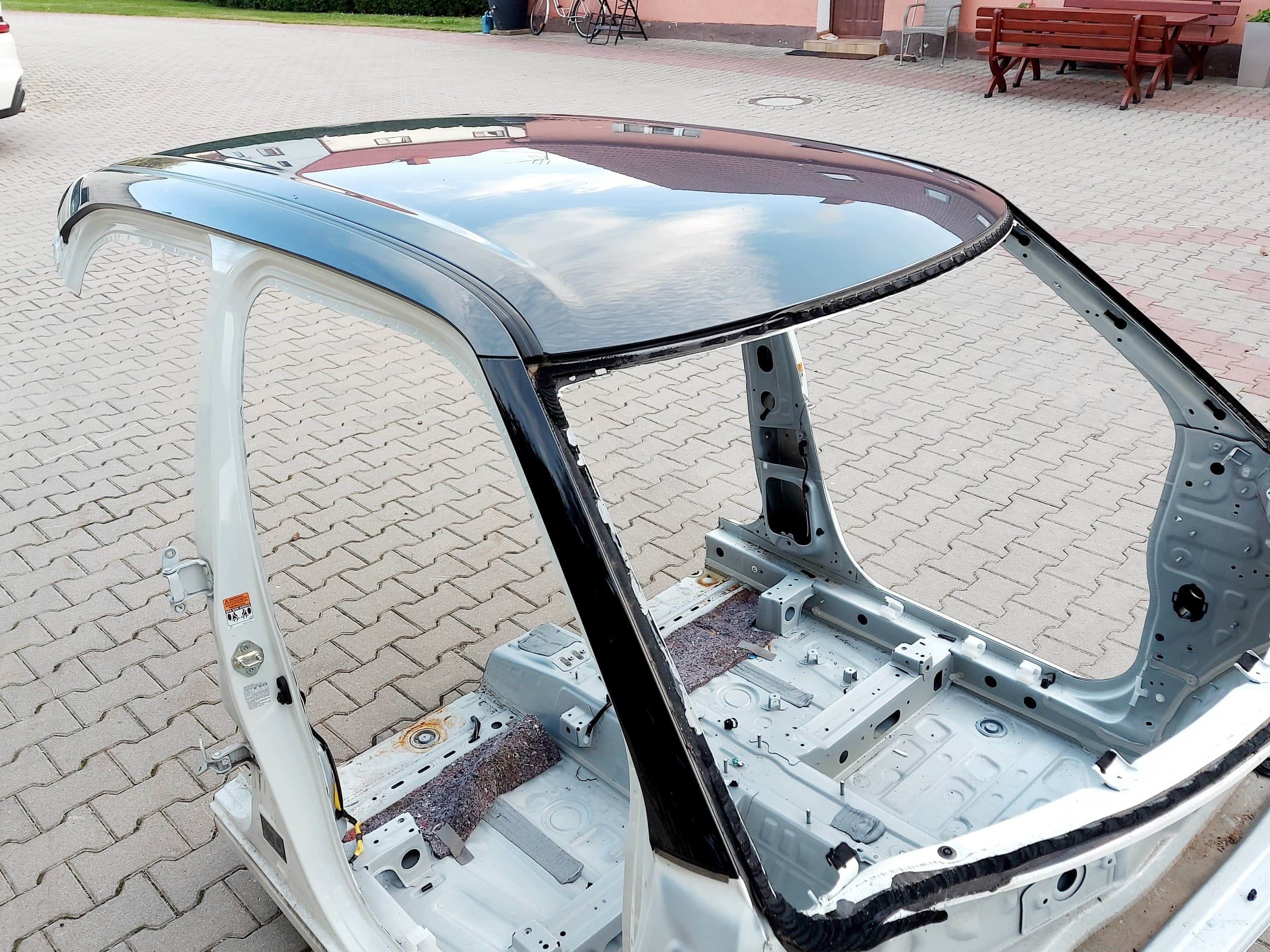 Techo y pilares para Suzuki Swift Vii MK9 2024 código Dyh usado