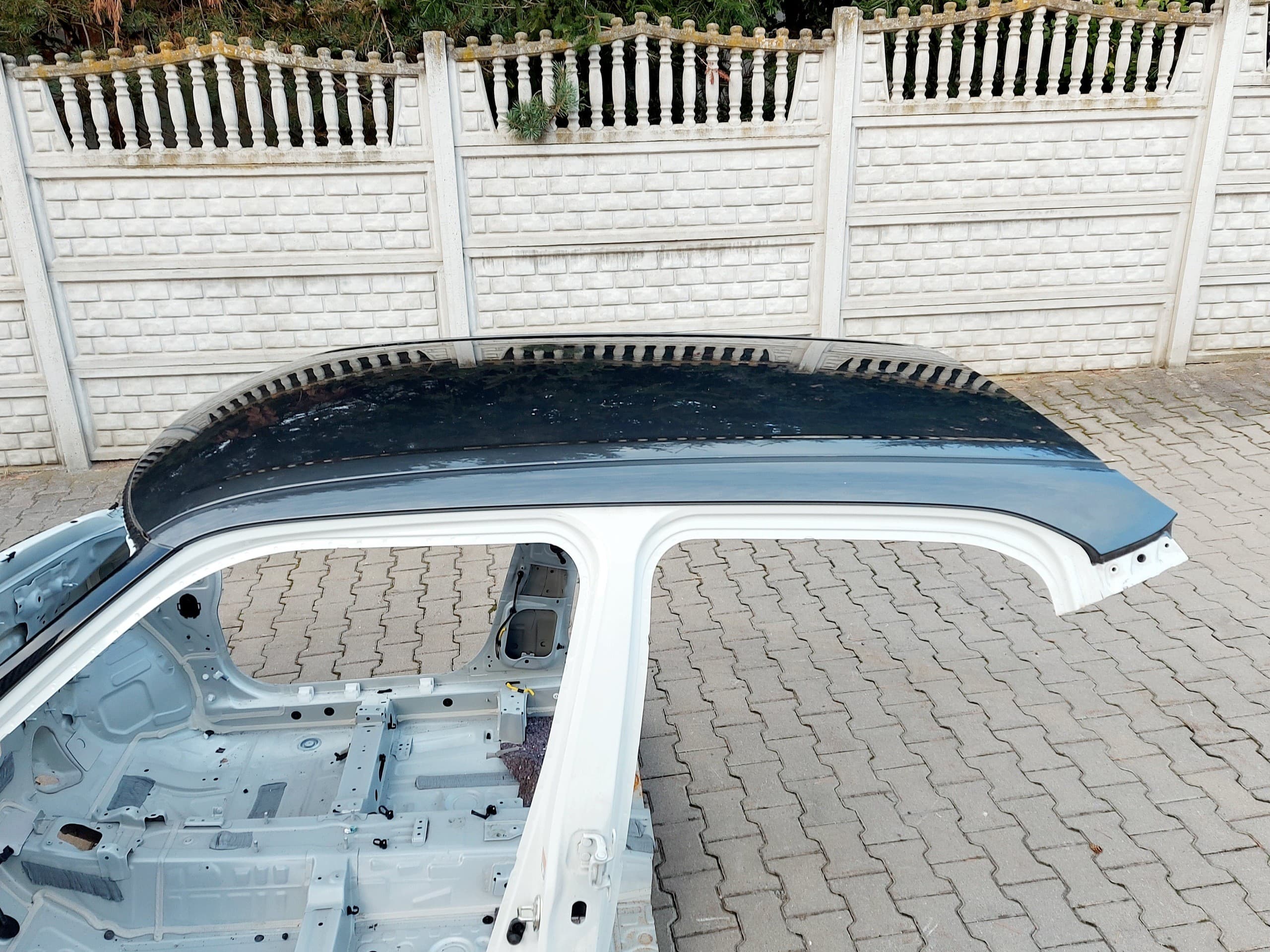 Techo y pilares para Suzuki Swift Vii MK9 2024 código Dyh usado 3