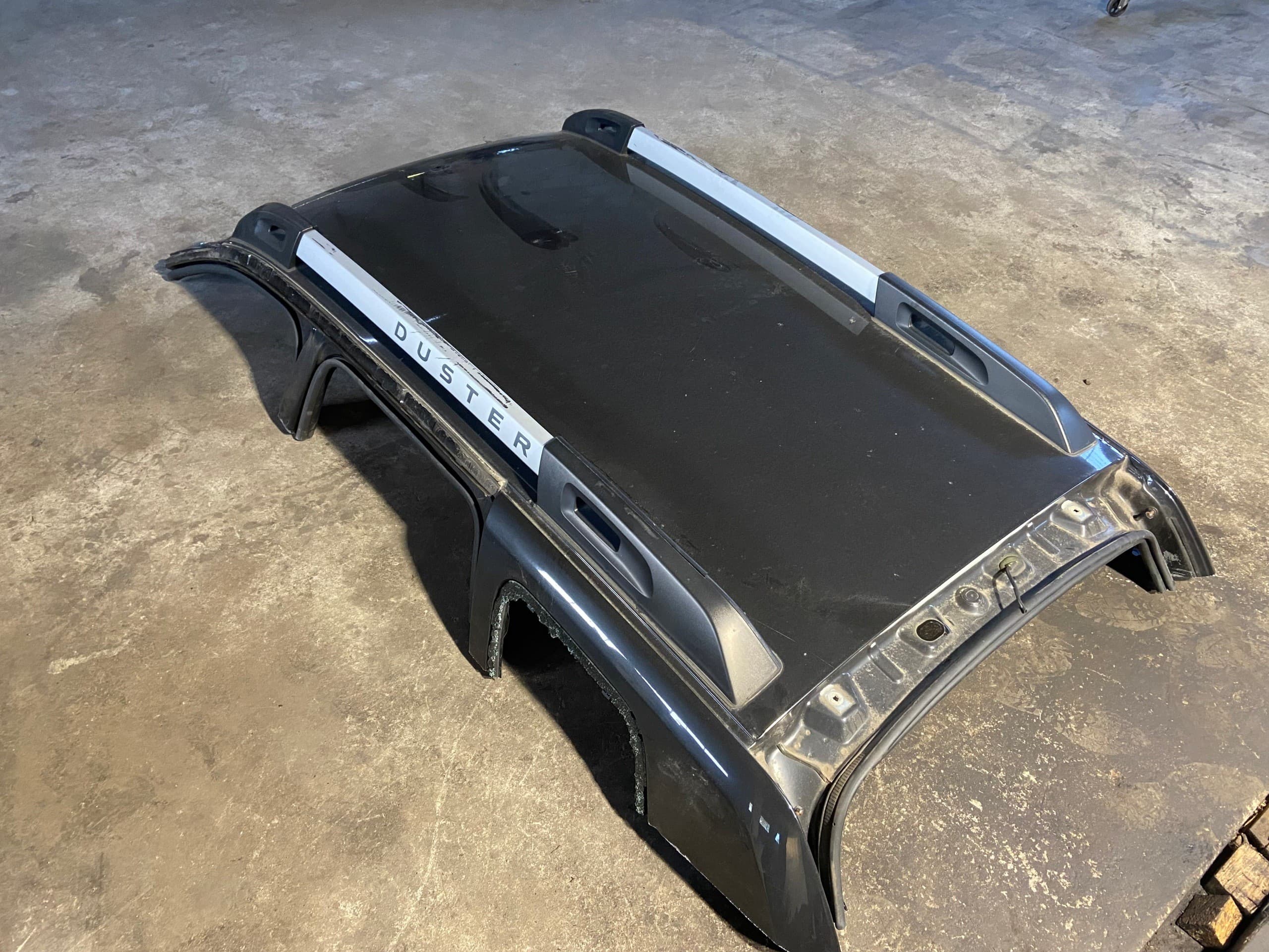 Techo para Dacia Duster I, código de color NV676 usado 4
