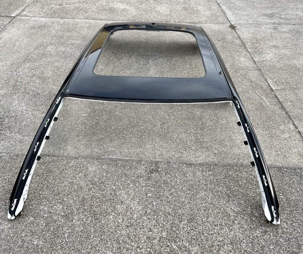 Volvo XC40 Recharge 2019 - 2025 Moldura Pilar Techo Panorámico usado 5