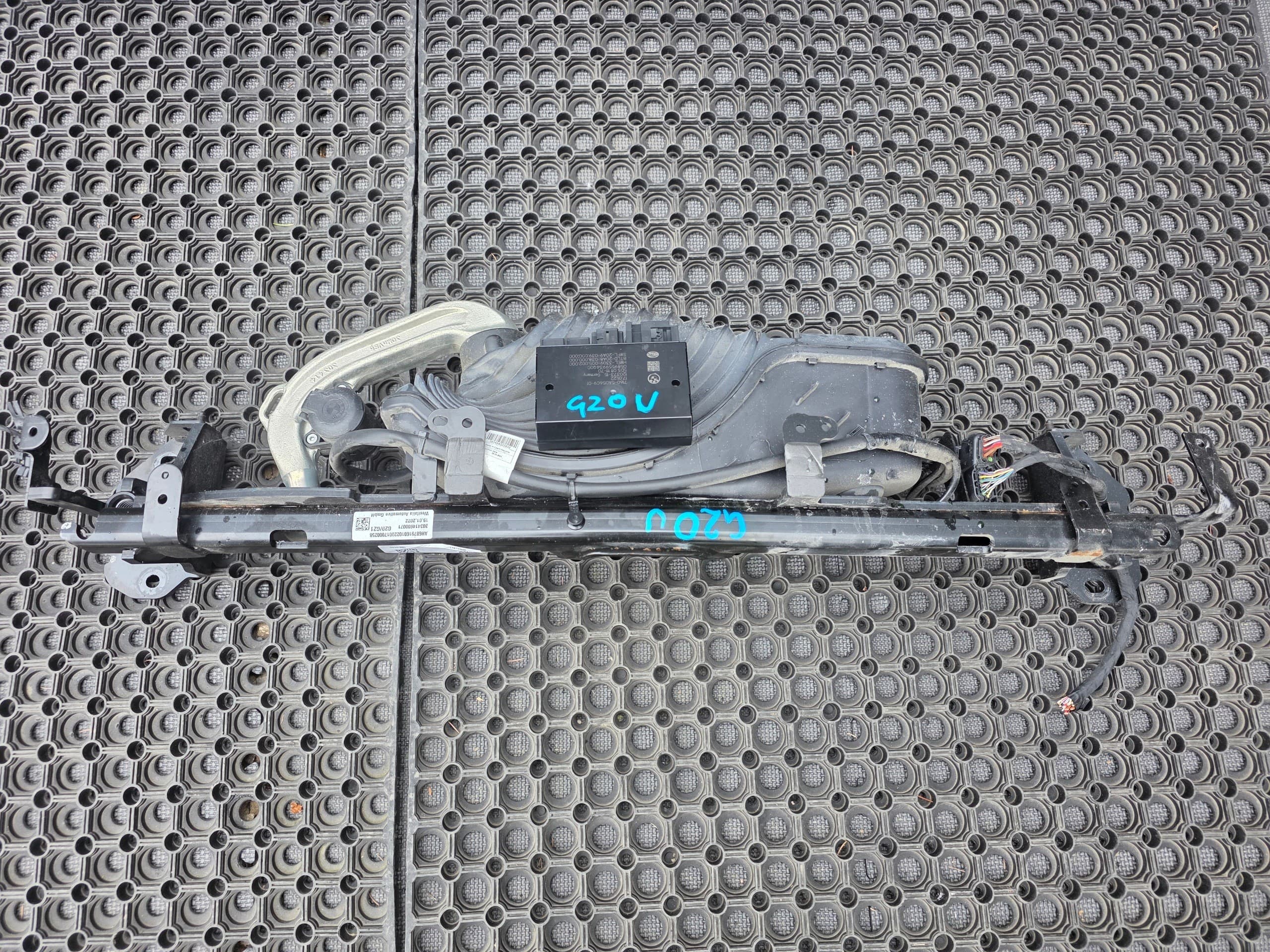 Barra de Remolque Retráctil Eléctrica BMW G20 G21 usado
