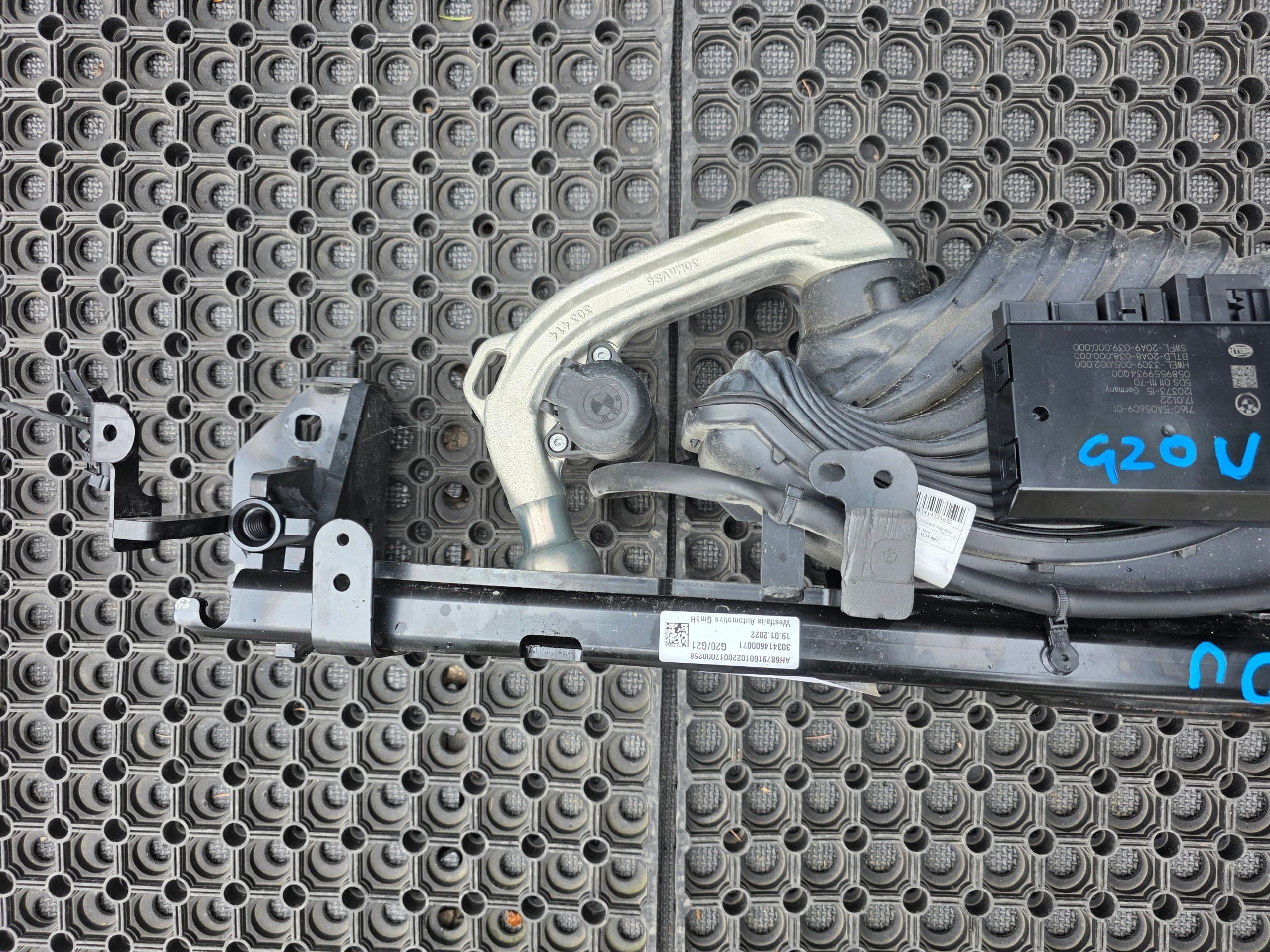 Barra de Remolque Retráctil Eléctrica BMW G20 G21 usado 2