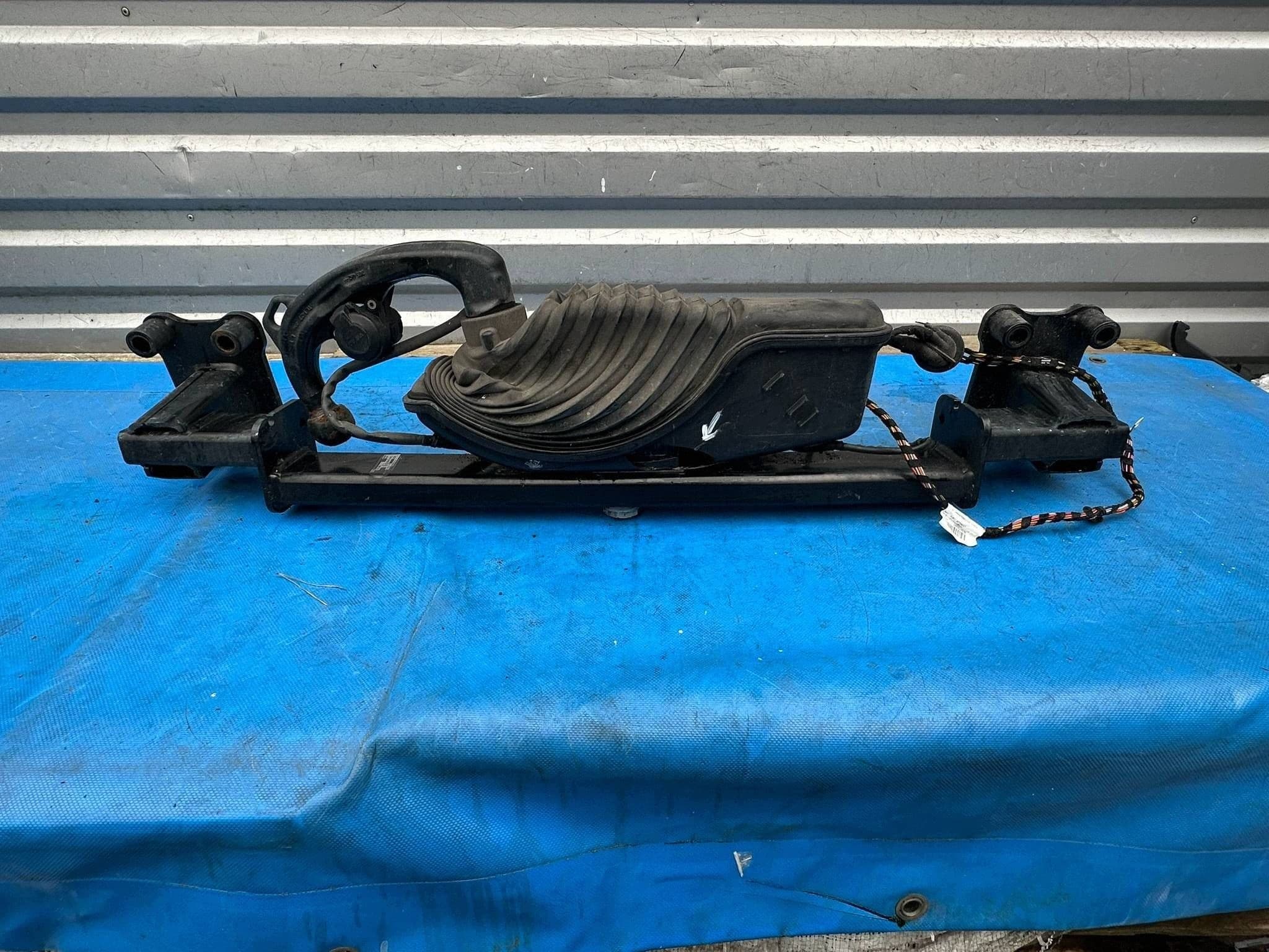 Barra de remolque Audi A8 D5 4N0800491K usado