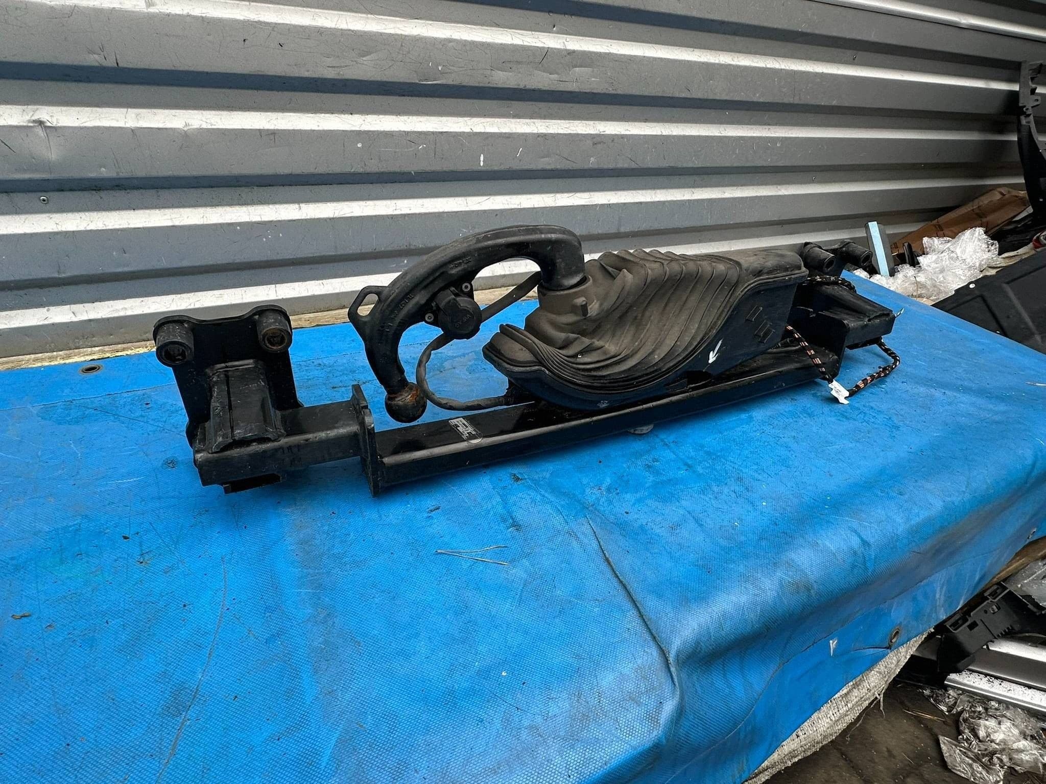 Barra de remolque Audi A8 D5 4N0800491K usado 2