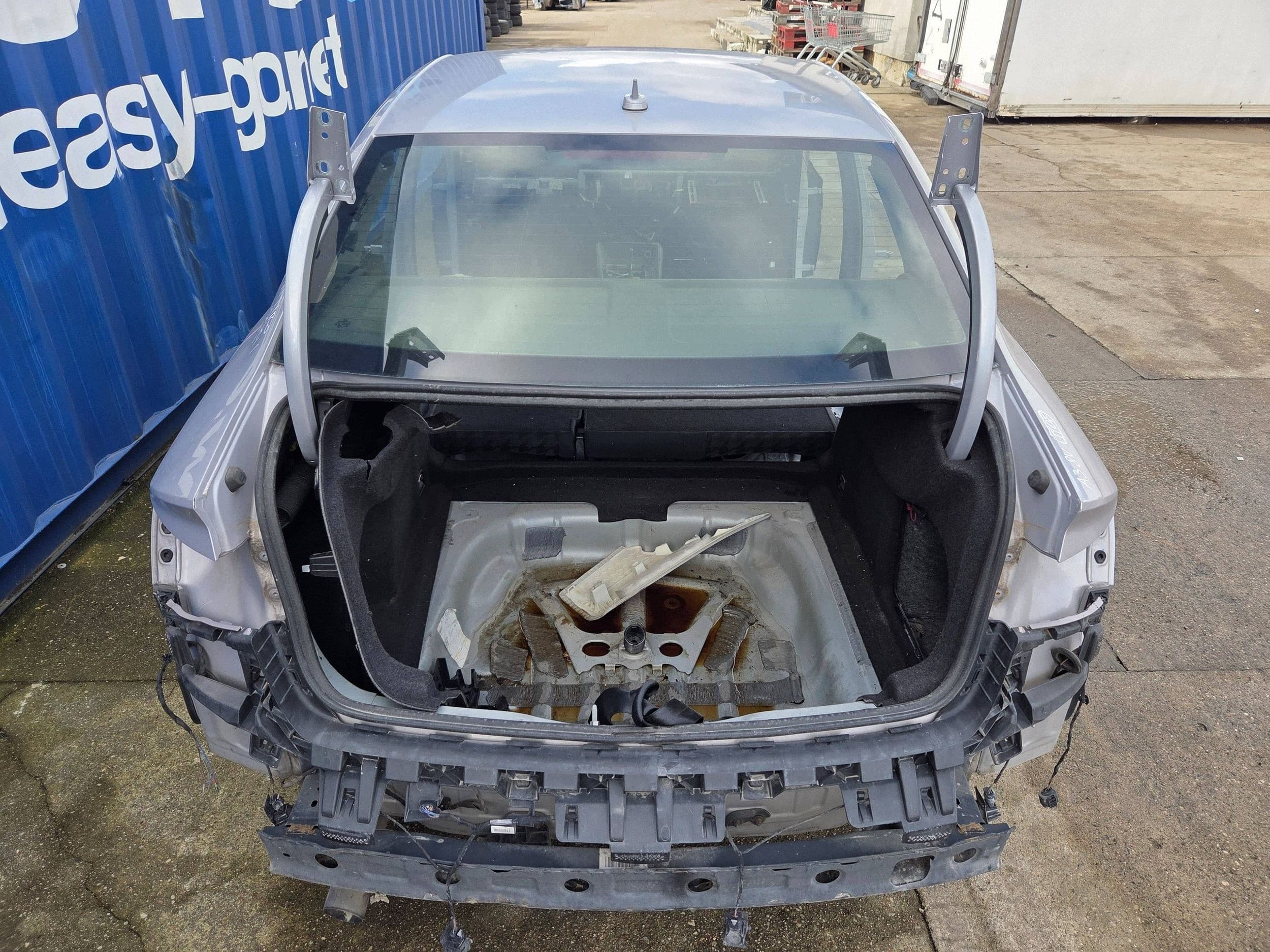 Barras de Techo Audi A3 S3 8V Sedán (TT07) usado 3