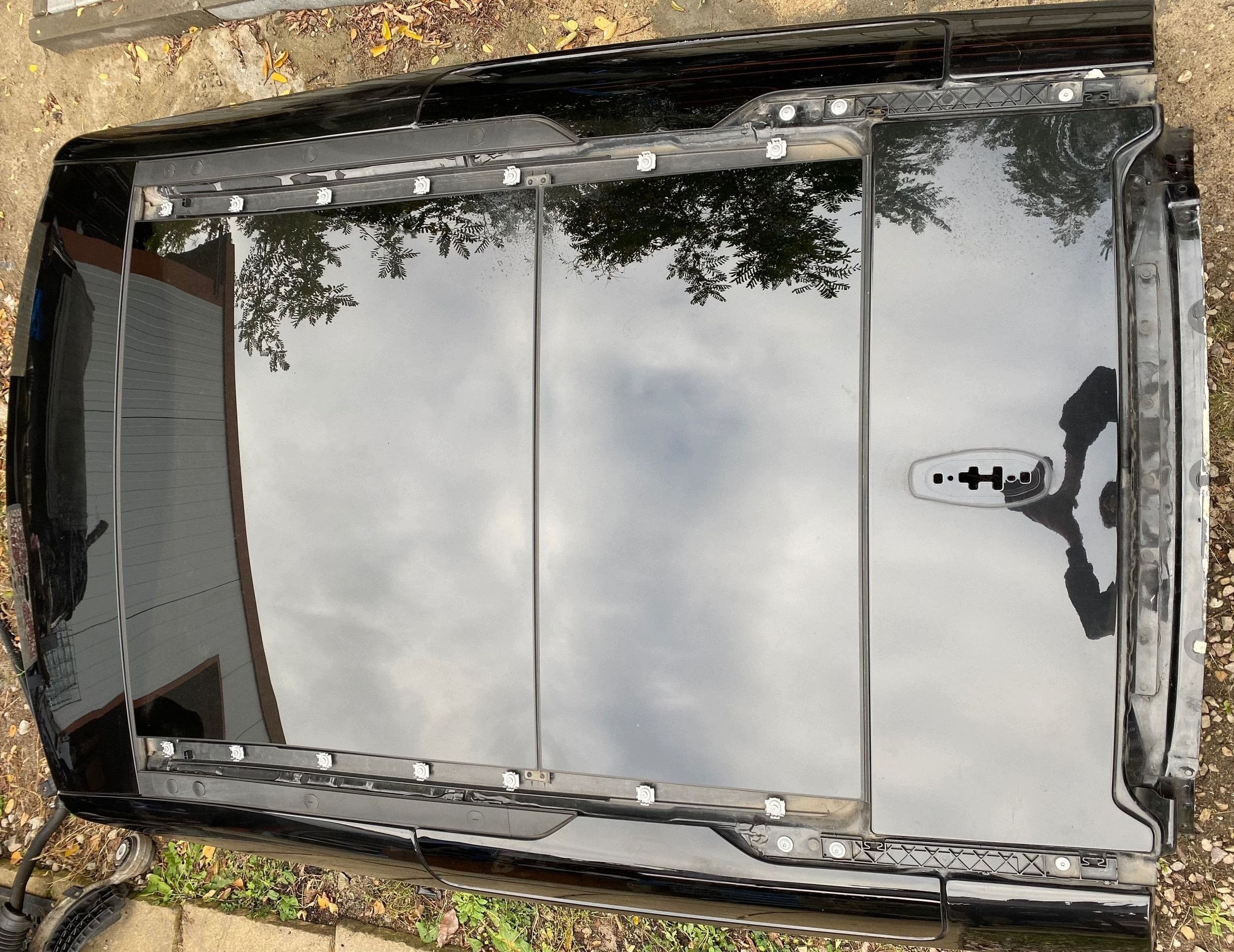 Techo solar panorámico abatible para Defender L663 usado