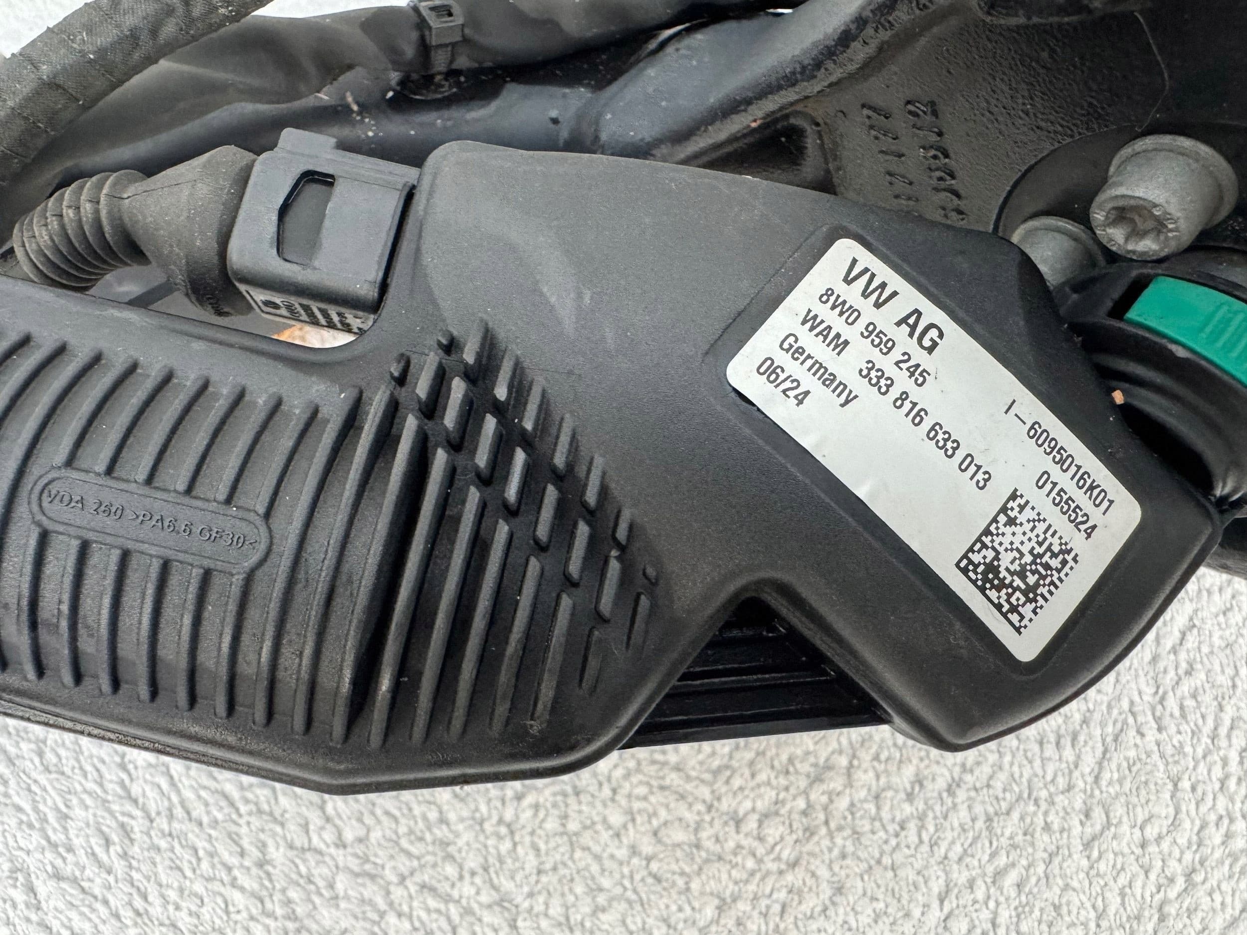 Enganche para remolque Volkswagen Passat B9 usado 4