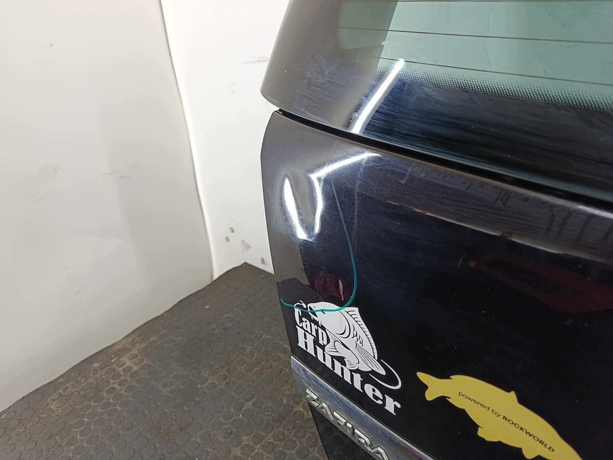 Tapa de maletero Opel Zafira B Hatchback usado 5