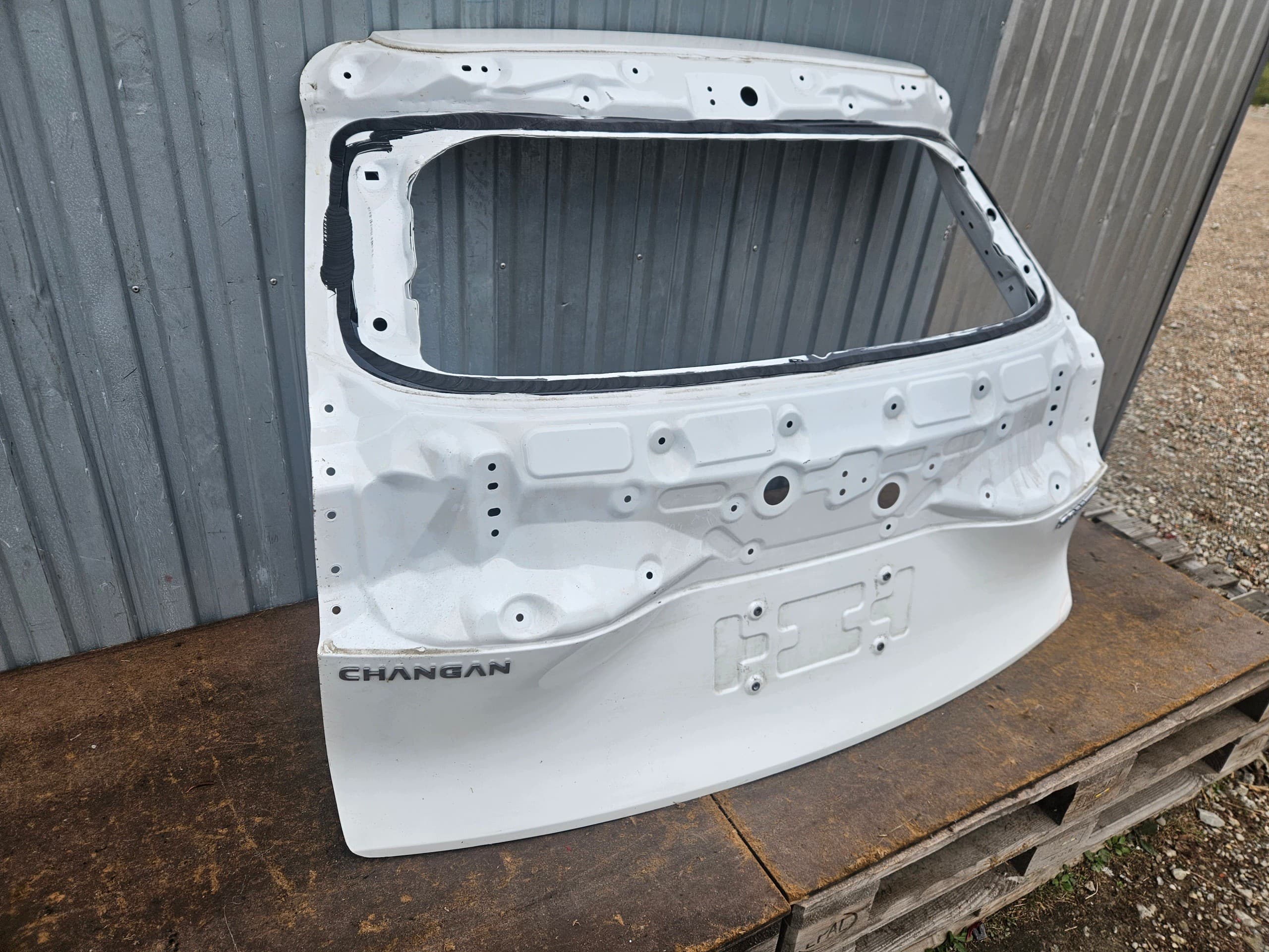 Cubierta de tapa trasera para Changan CS55 usado 2