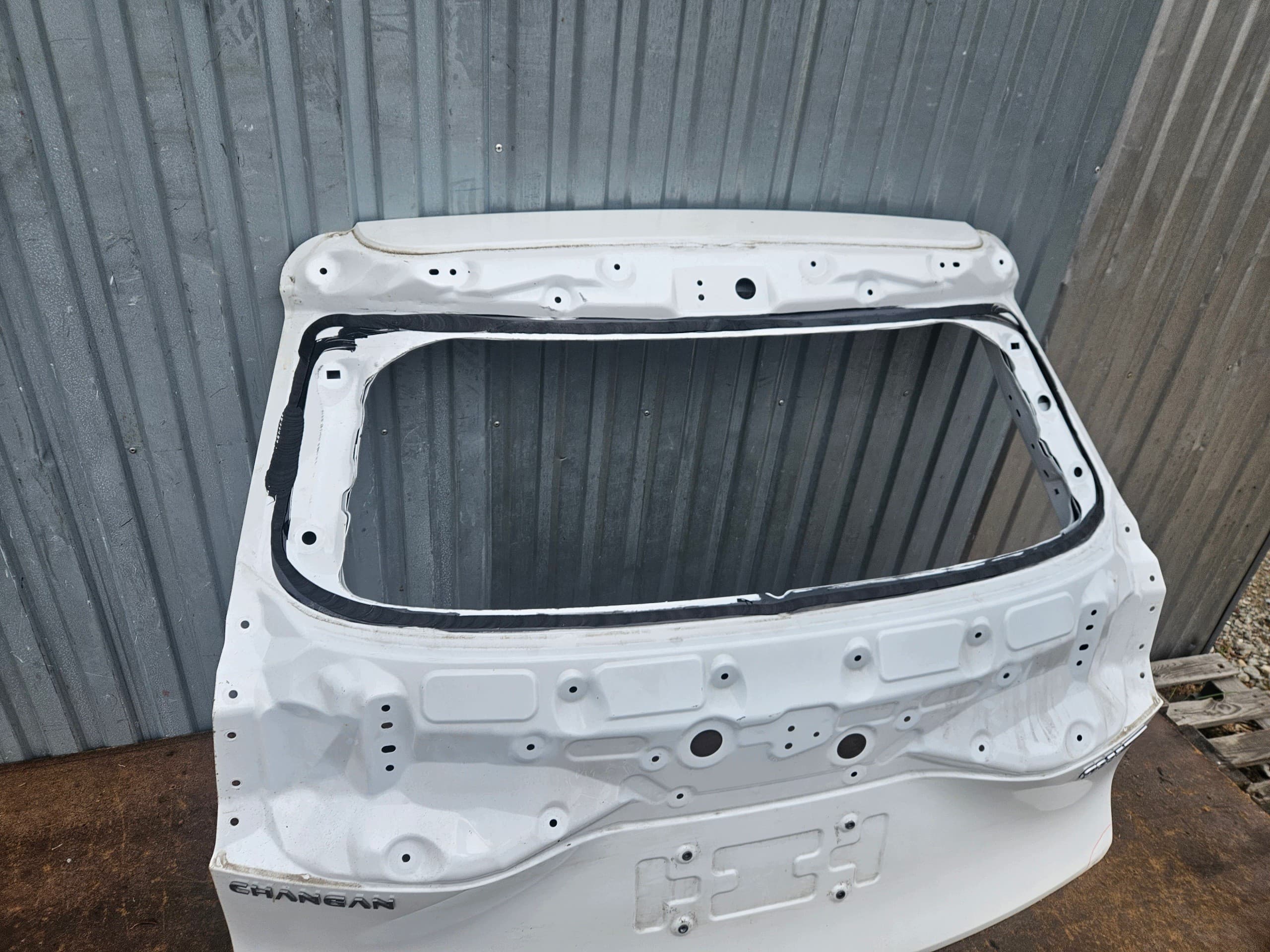 Cubierta de tapa trasera para Changan CS55 usado 3