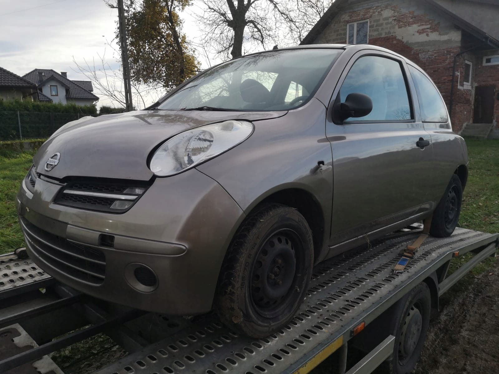 C30 G Micra K12 Cinturón Trasero Piso Cuarto usado 3