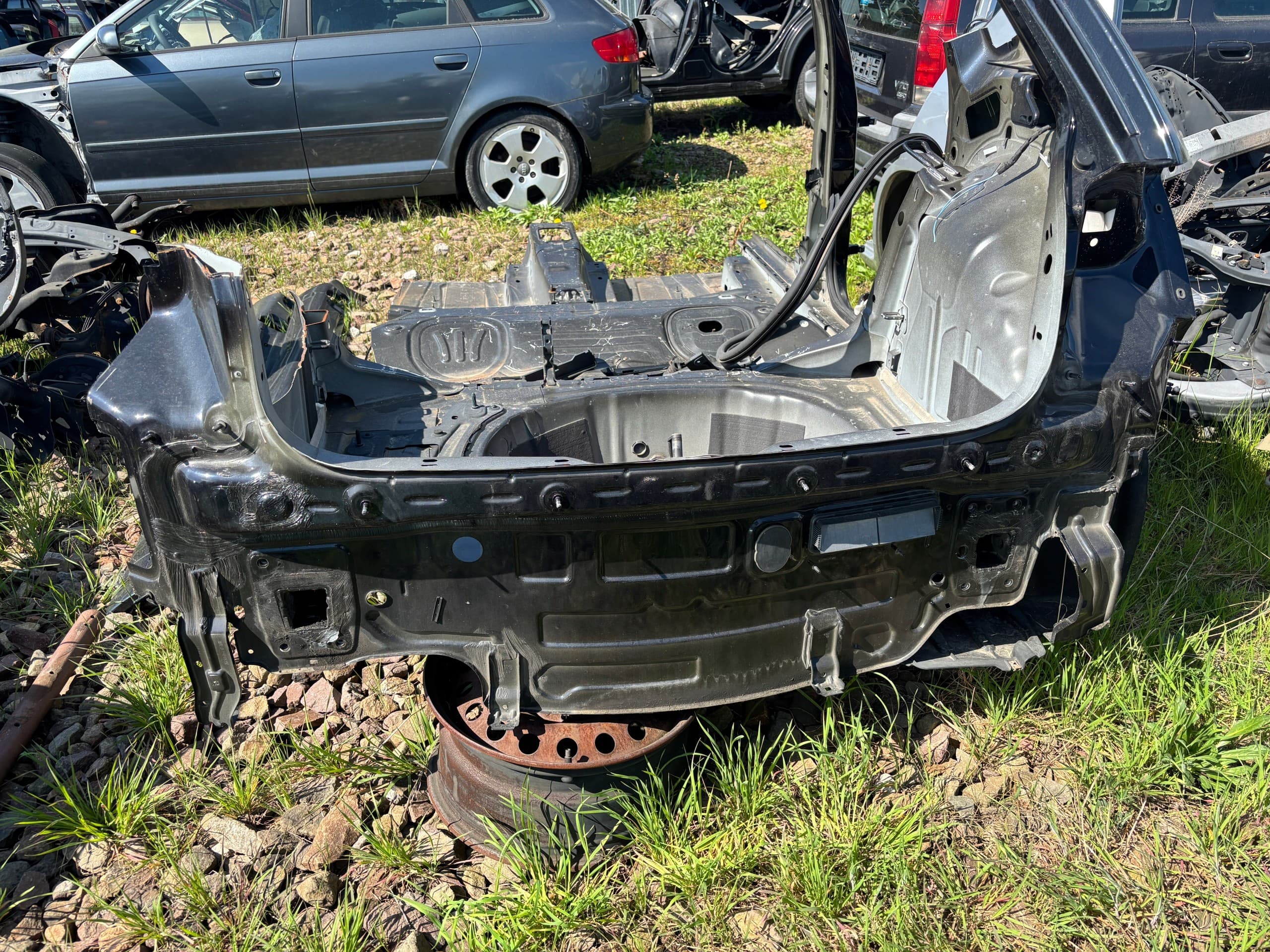Cinturón trasero VW Polo VI 2017-2026 usado 2