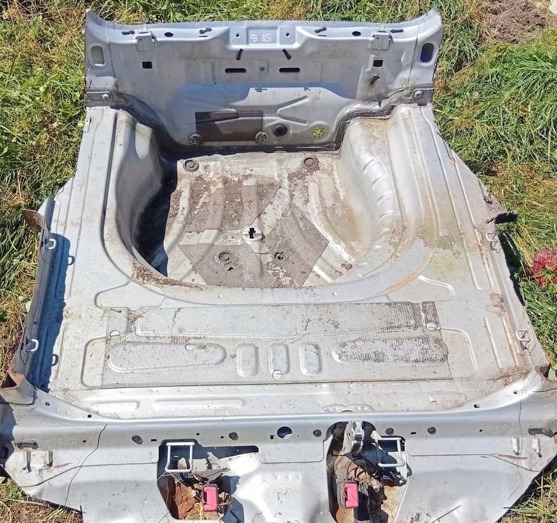 Bandeja trasera de cinturón Skoda Octavia Iii usado 5
