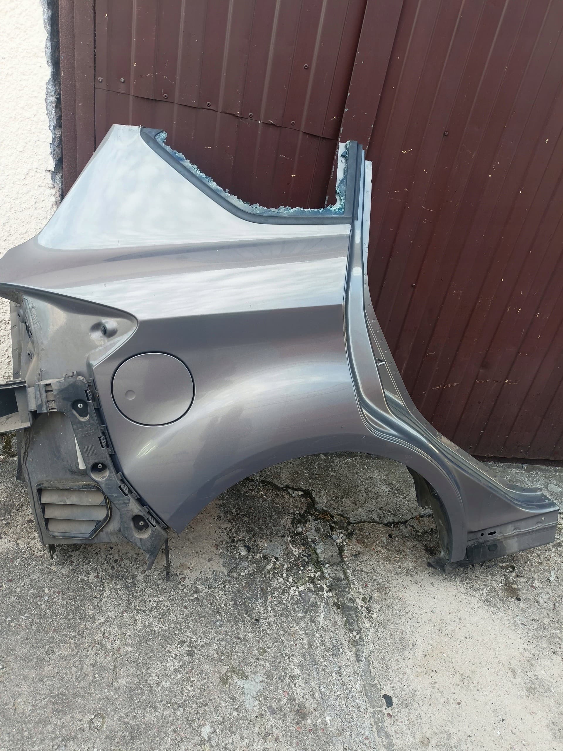 Guardabarros trasero derecho Ford C-Max MK2 color VA usado 2
