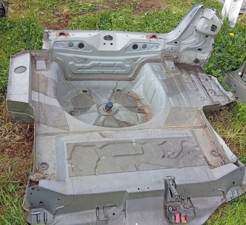 Cinturón trasero para VW Passat B7 Usa usado 2